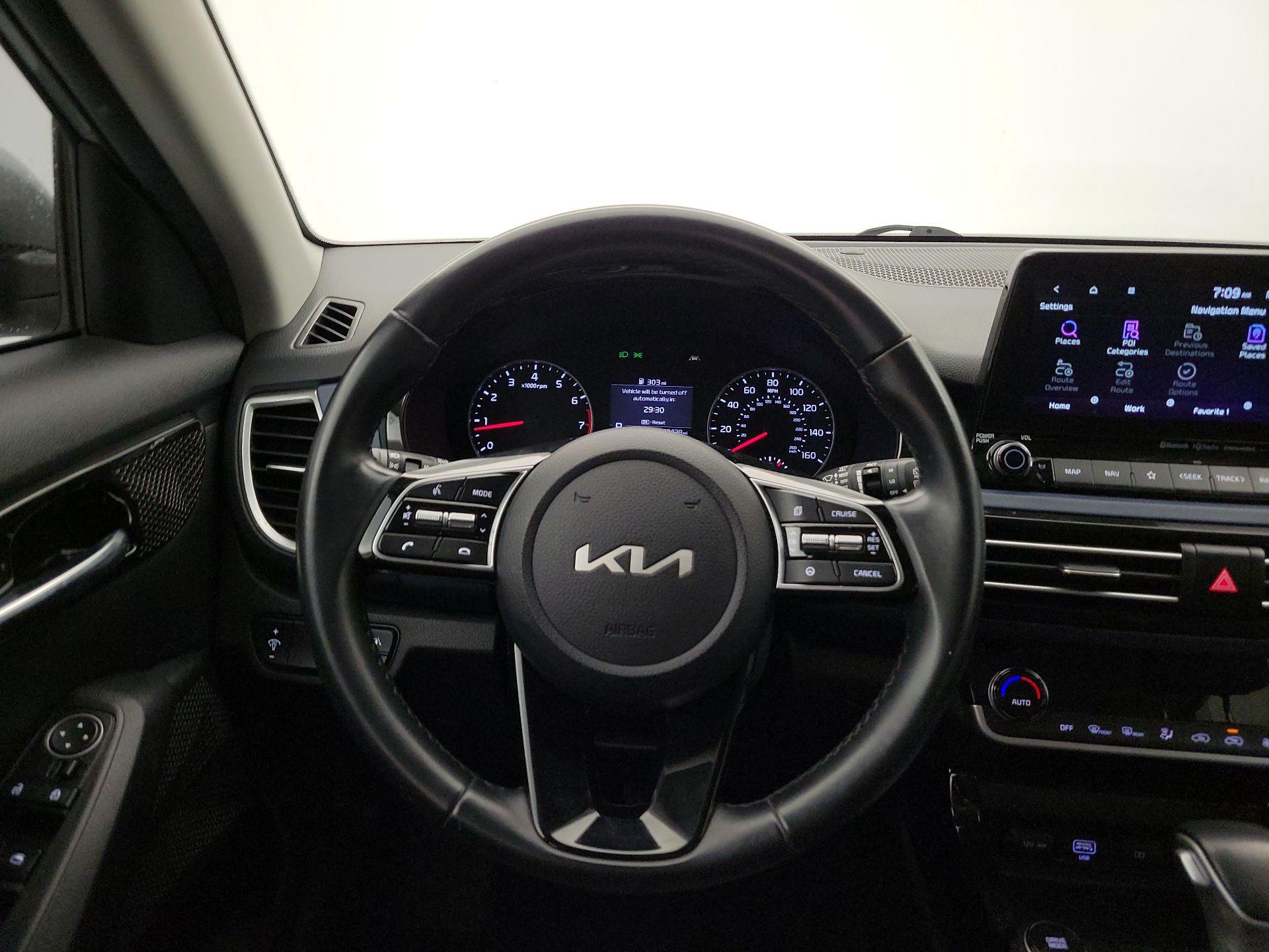 Thumbnail: 2022 Kia Seltos - 10