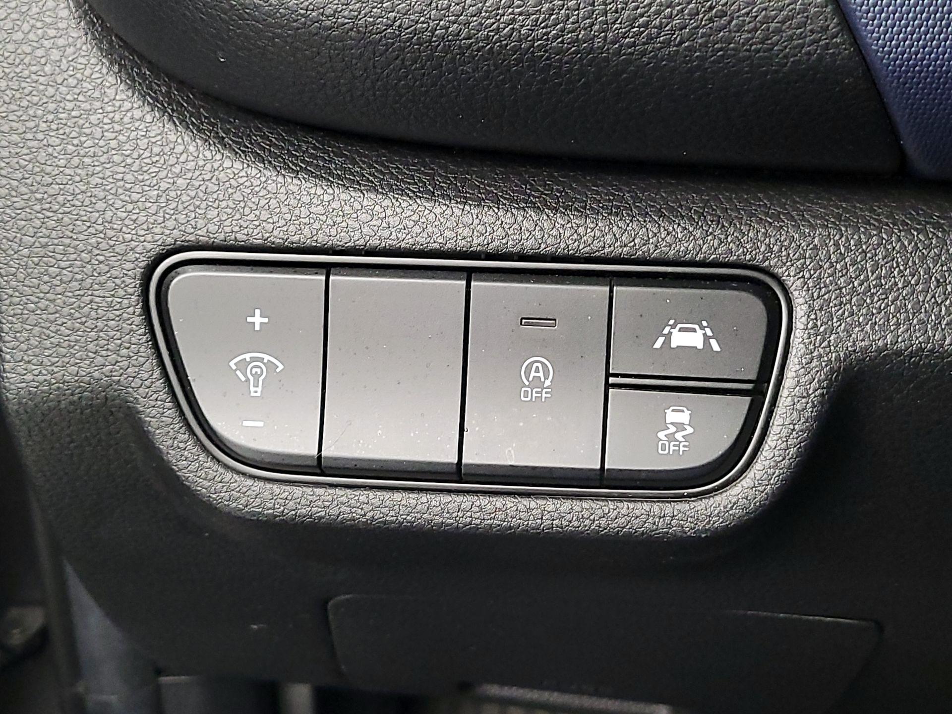 Thumbnail: 2022 Kia Seltos - 13