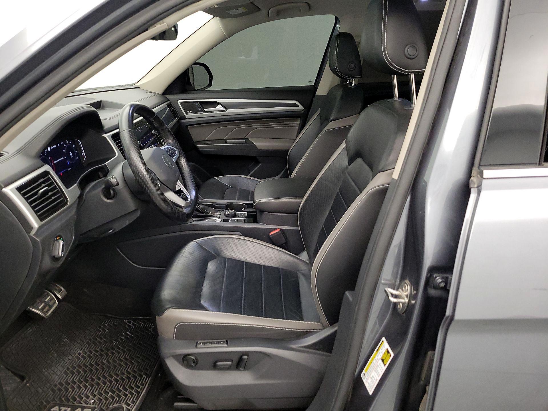 Thumbnail: 2023 Volkswagen Atlas - 11