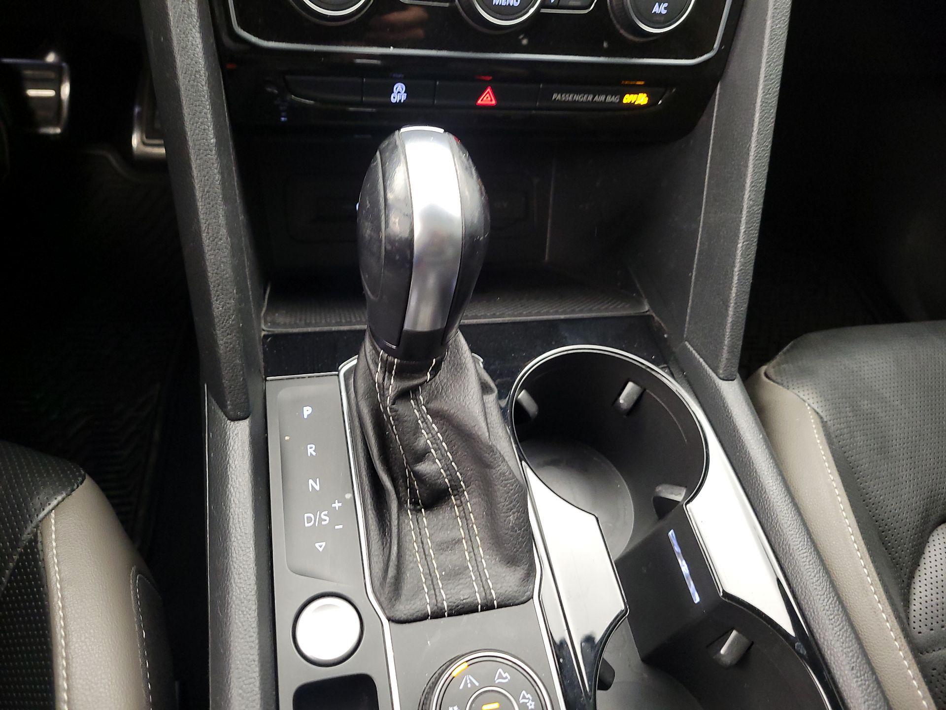 Thumbnail: 2023 Volkswagen Atlas - 18