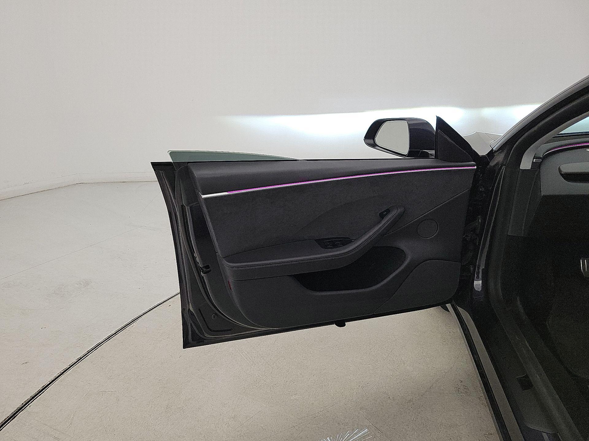 Thumbnail: 2025 Tesla Model 3 - 12