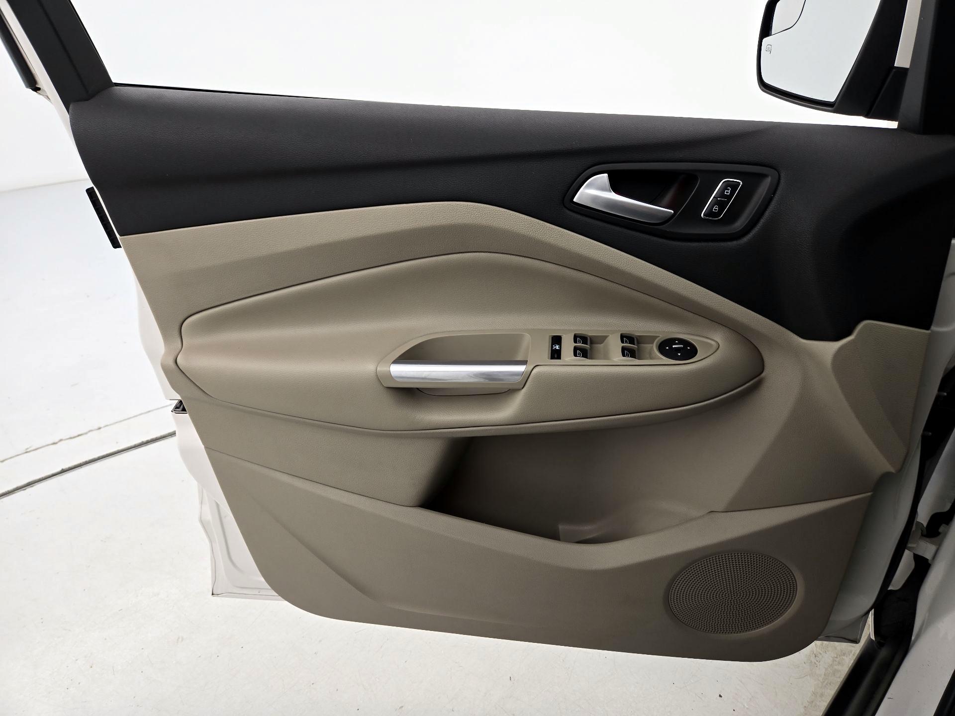 Thumbnail: 2015 Ford C-Max - 12