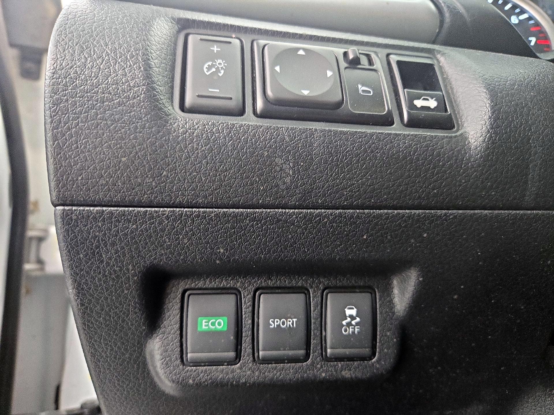 Thumbnail: 2017 Nissan Sentra - 13