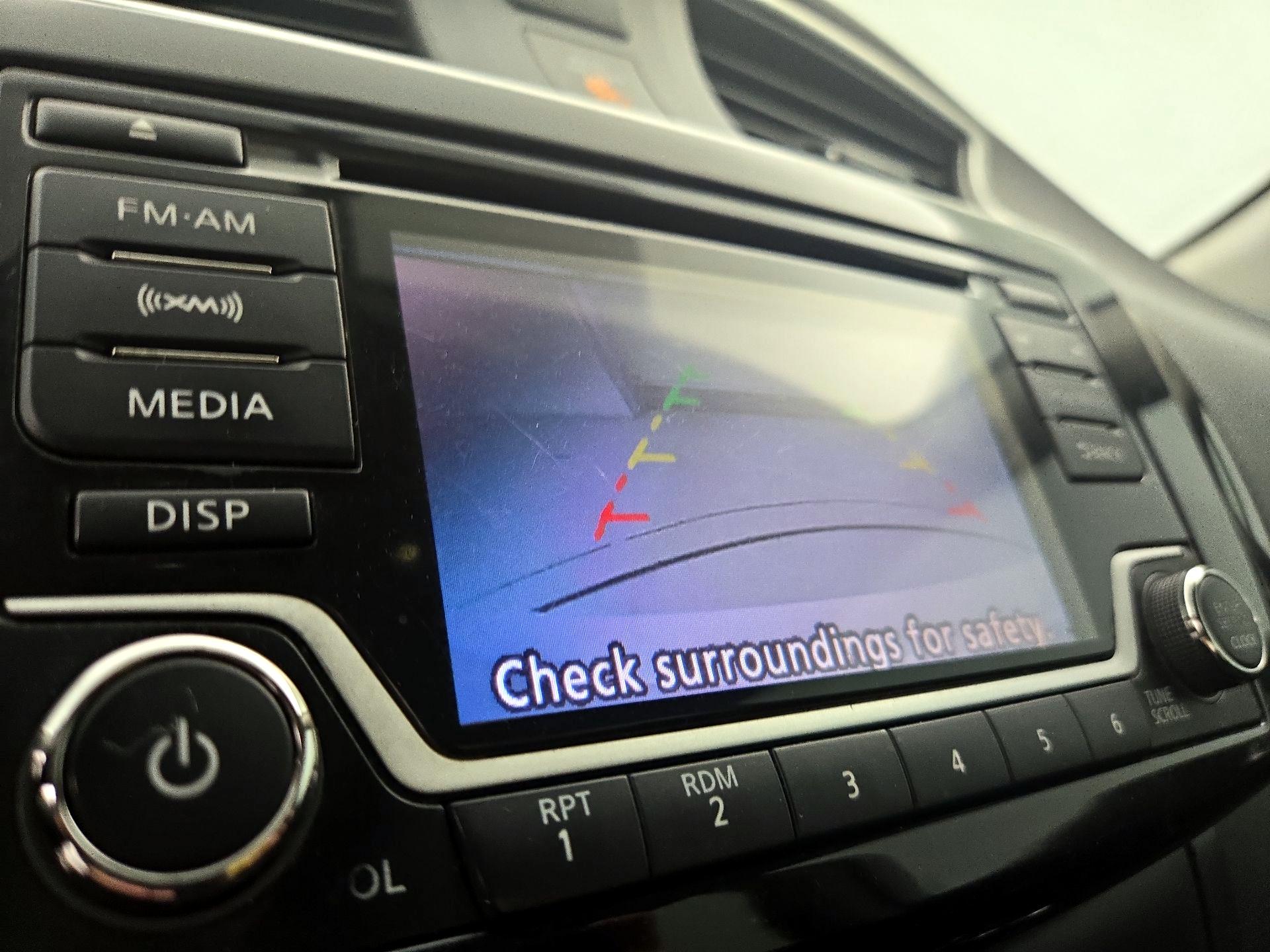 Thumbnail: 2017 Nissan Sentra - 14