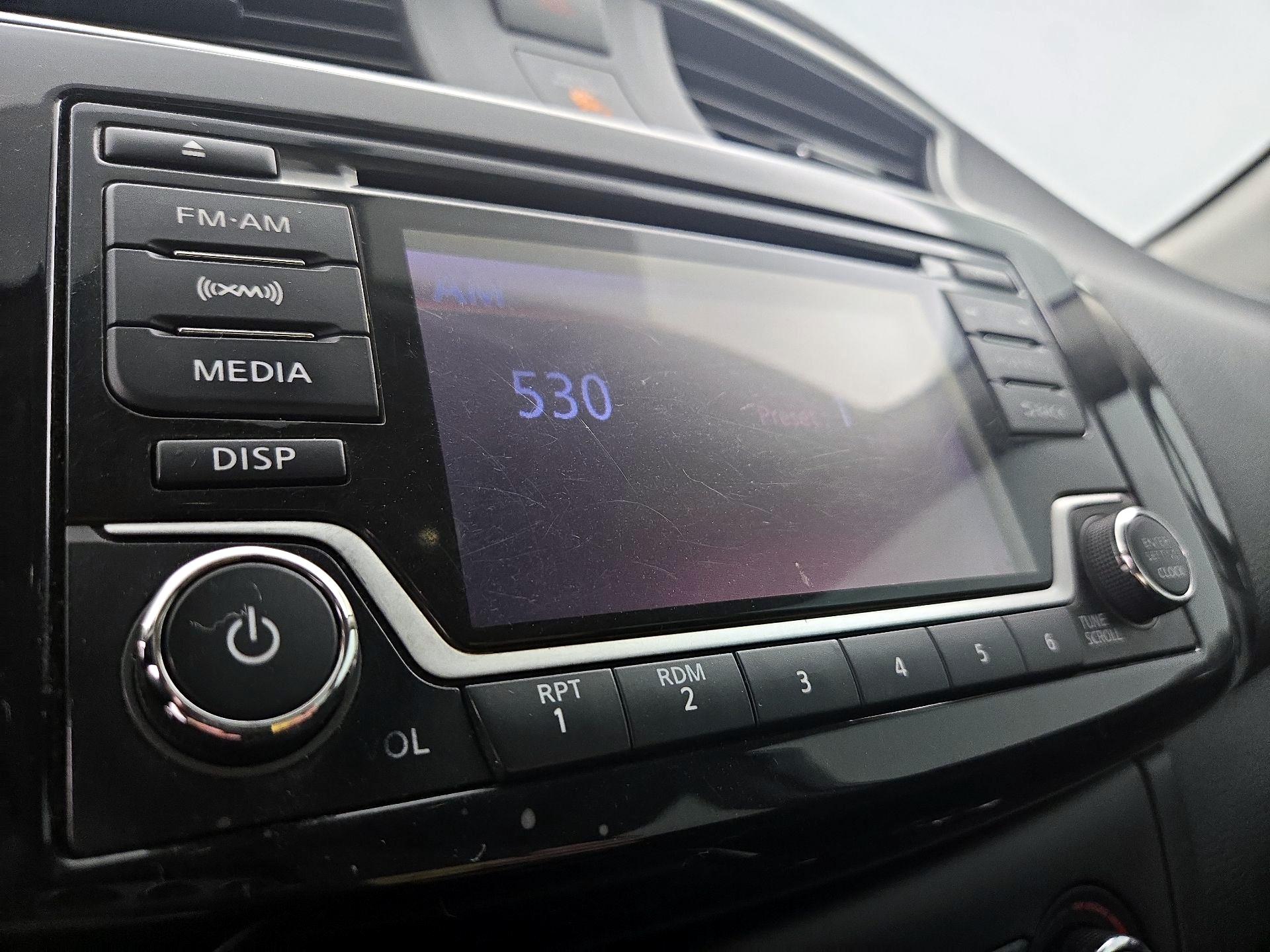 Thumbnail: 2017 Nissan Sentra - 15