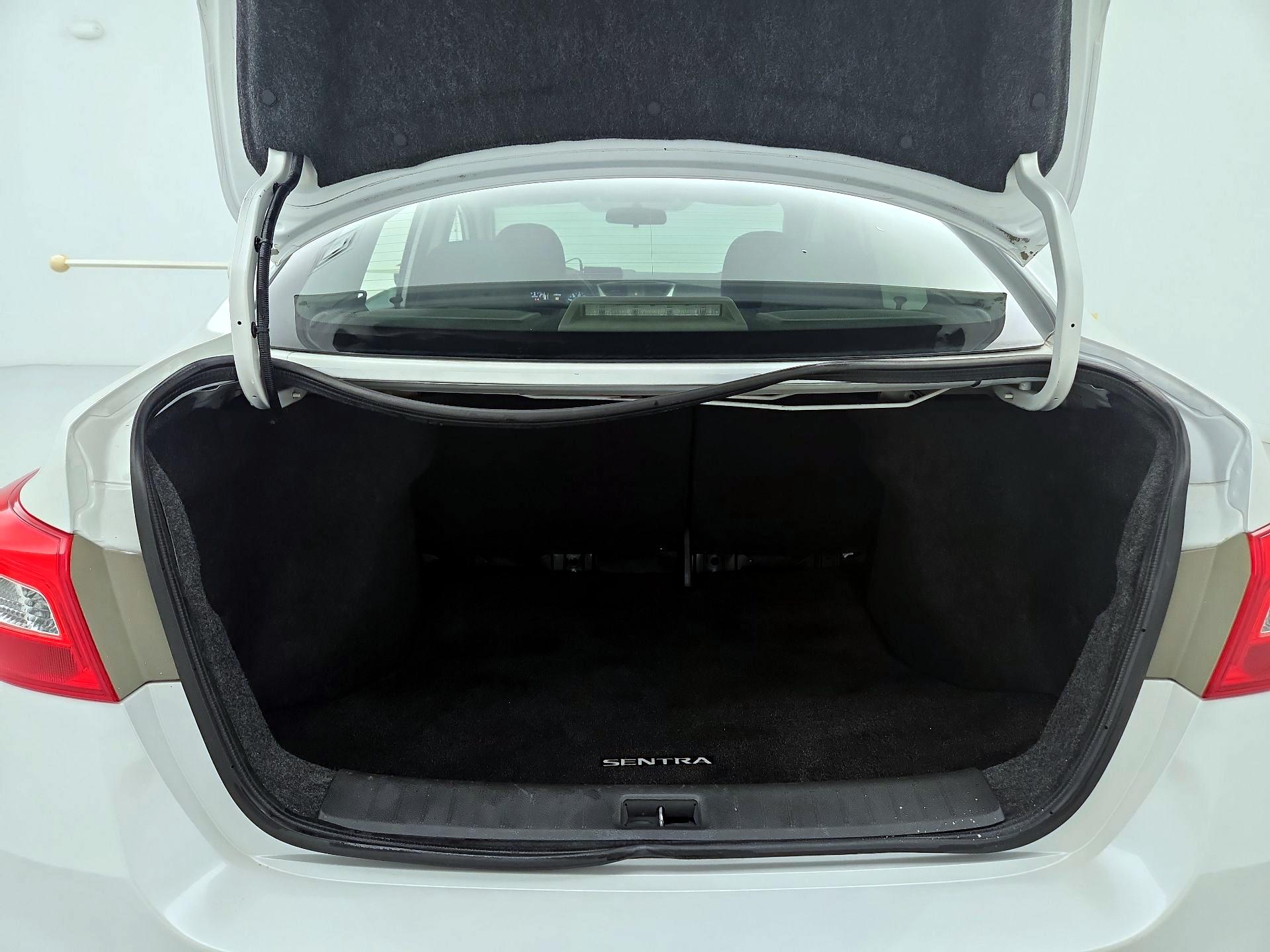 Thumbnail: 2017 Nissan Sentra - 20