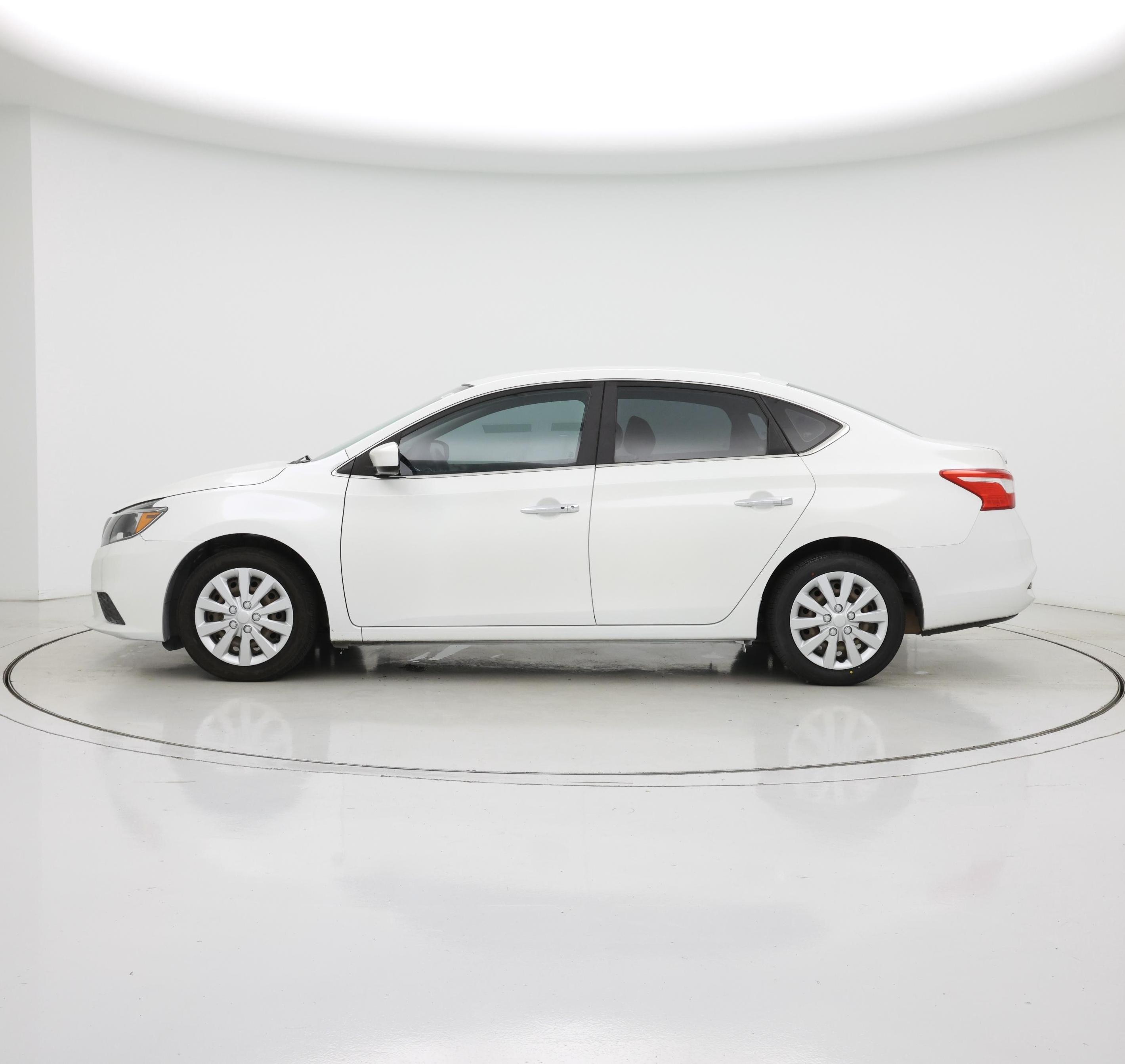 Thumbnail: 2017 Nissan Sentra - 3