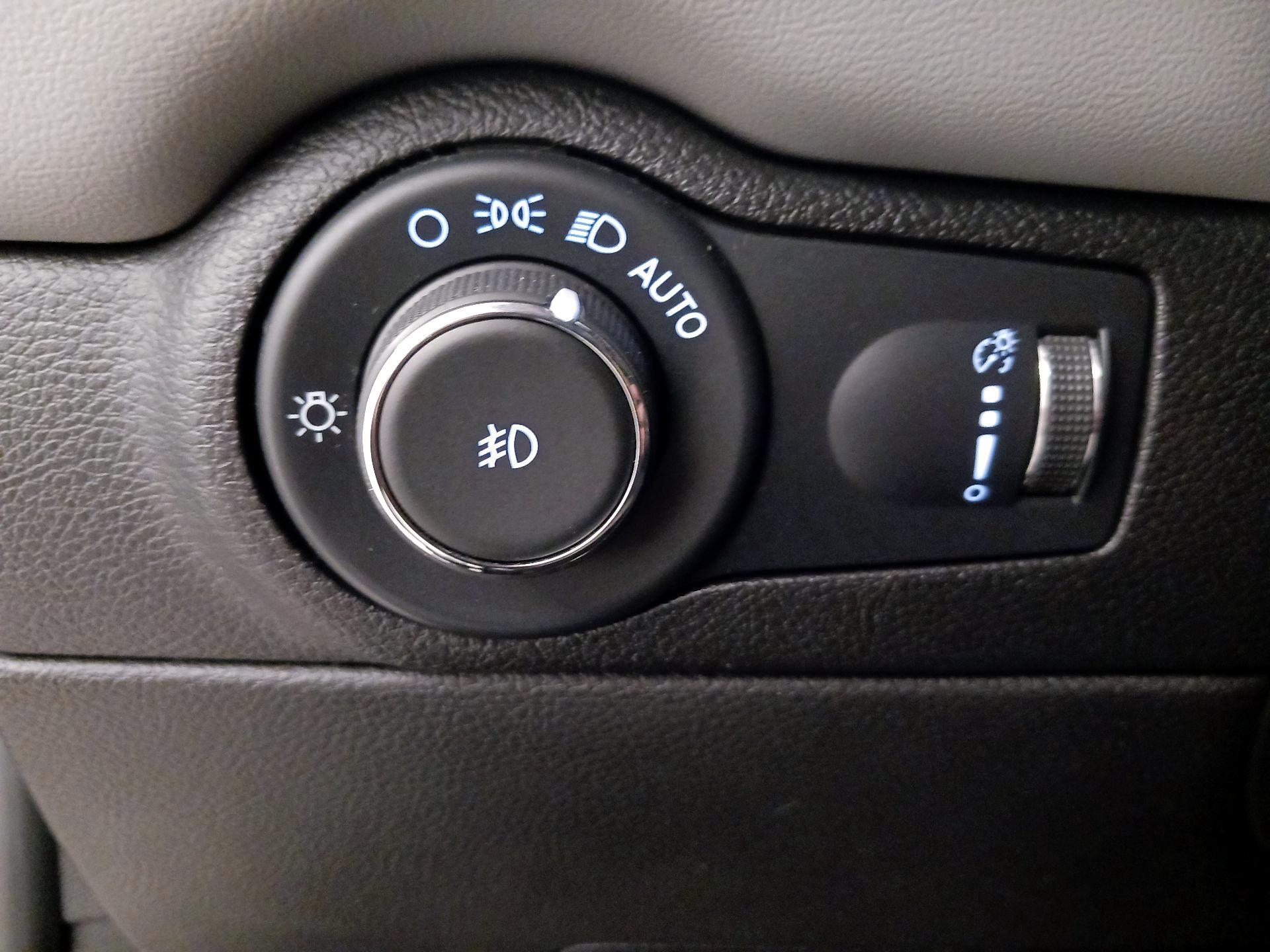 Thumbnail: 2021 Dodge Durango - 13