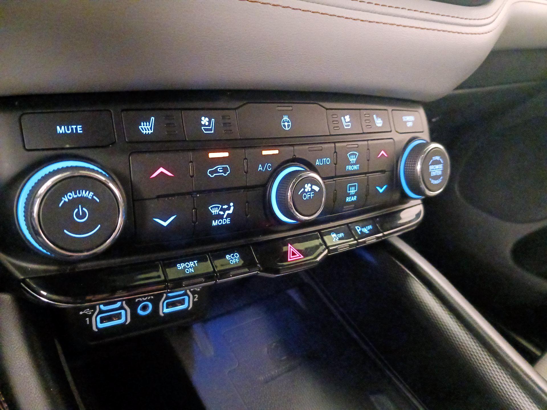 Thumbnail: 2021 Dodge Durango - 17