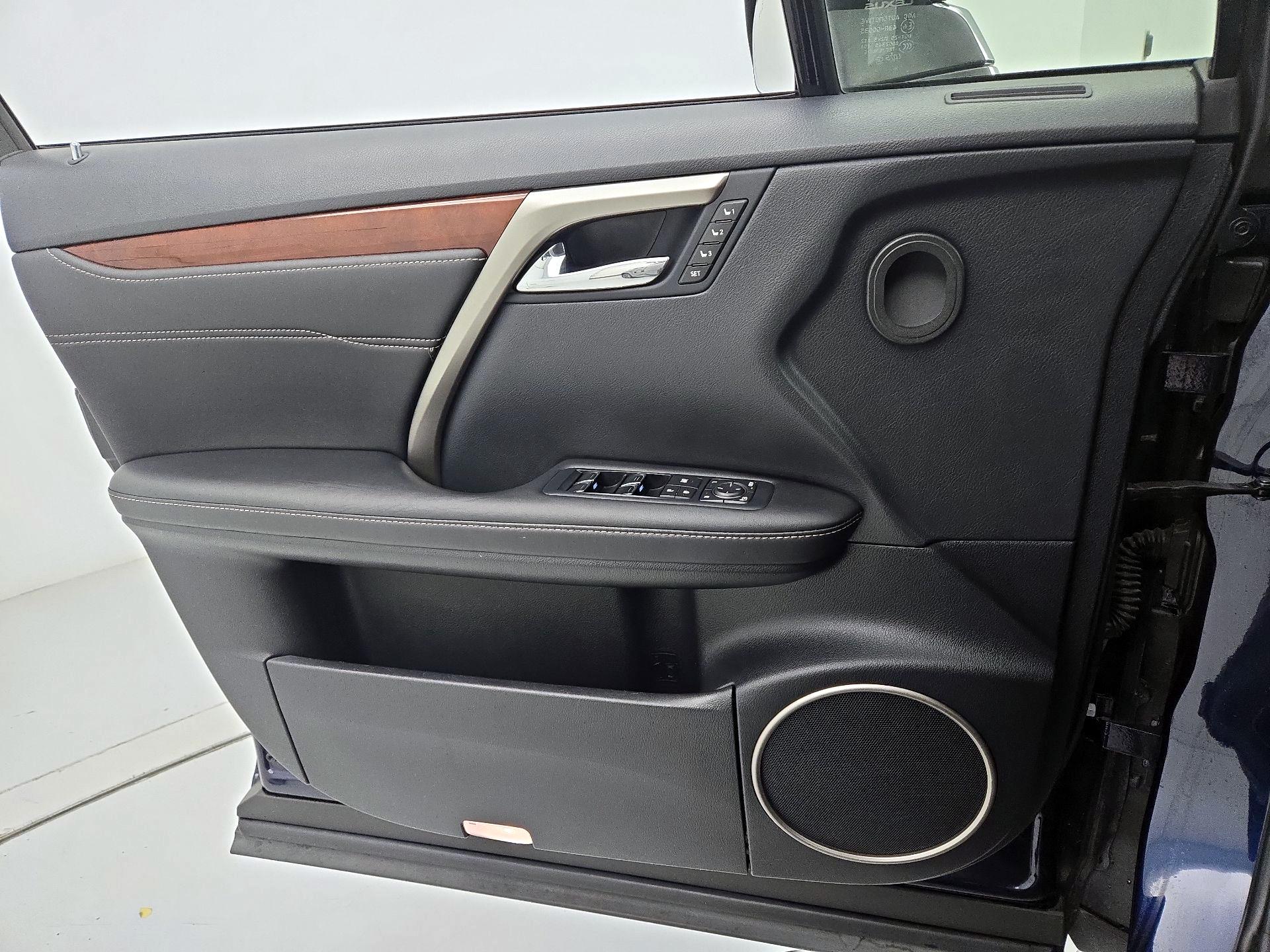 Thumbnail: 2016 Lexus RX - 12