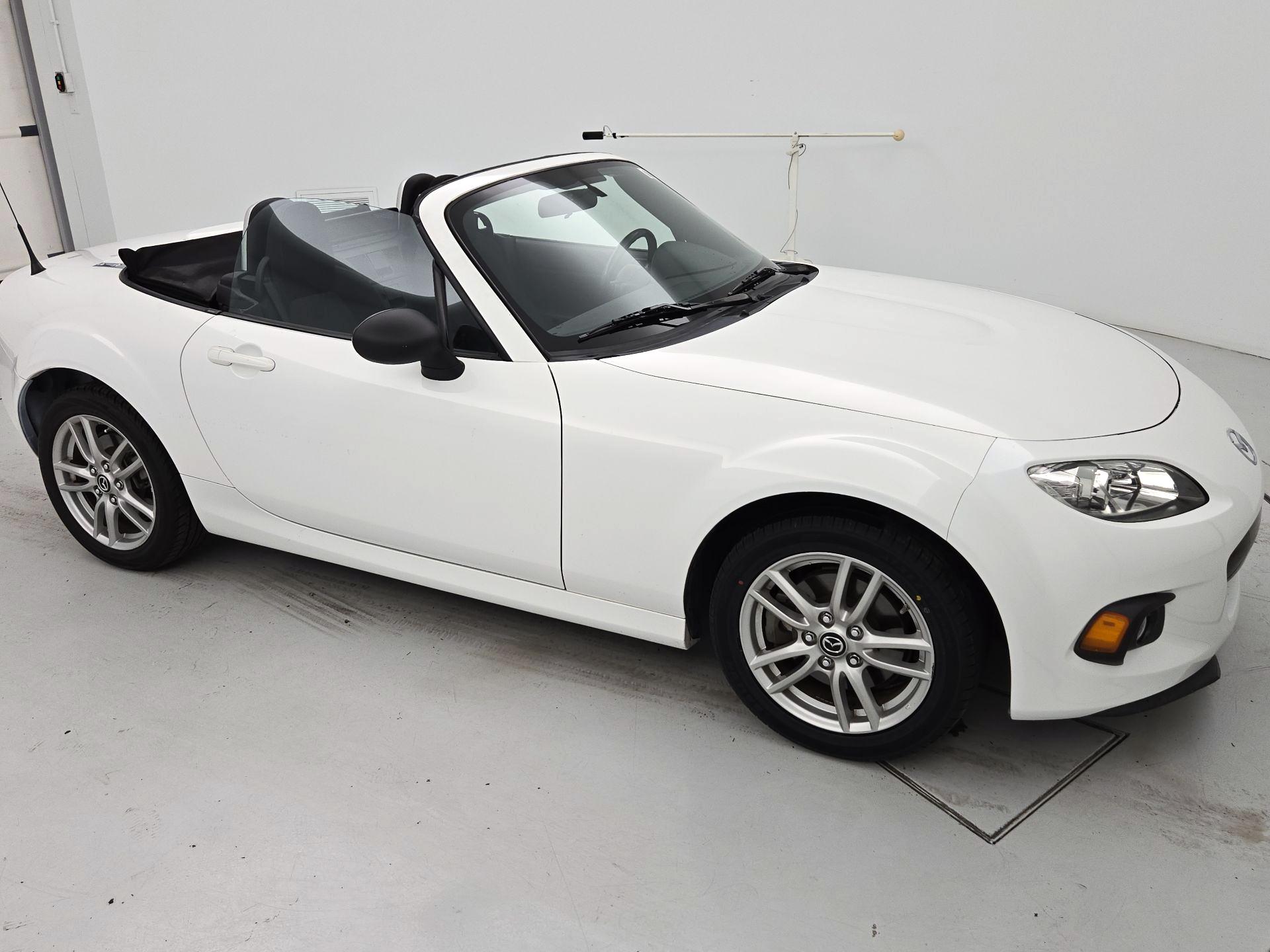 Thumbnail: 2015 Mazda MX-5 Miata - 18