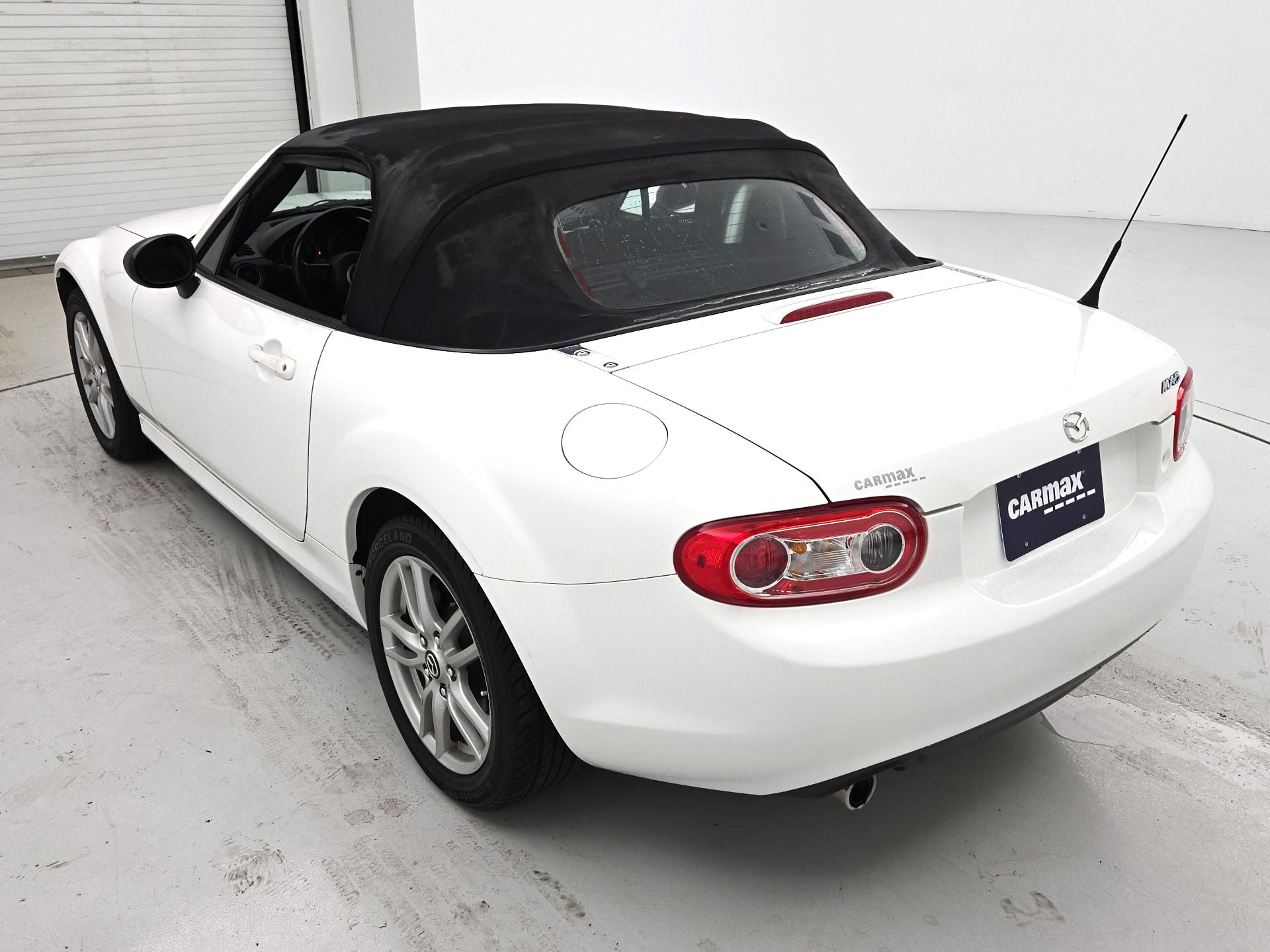 Thumbnail: 2015 Mazda MX-5 Miata - 7