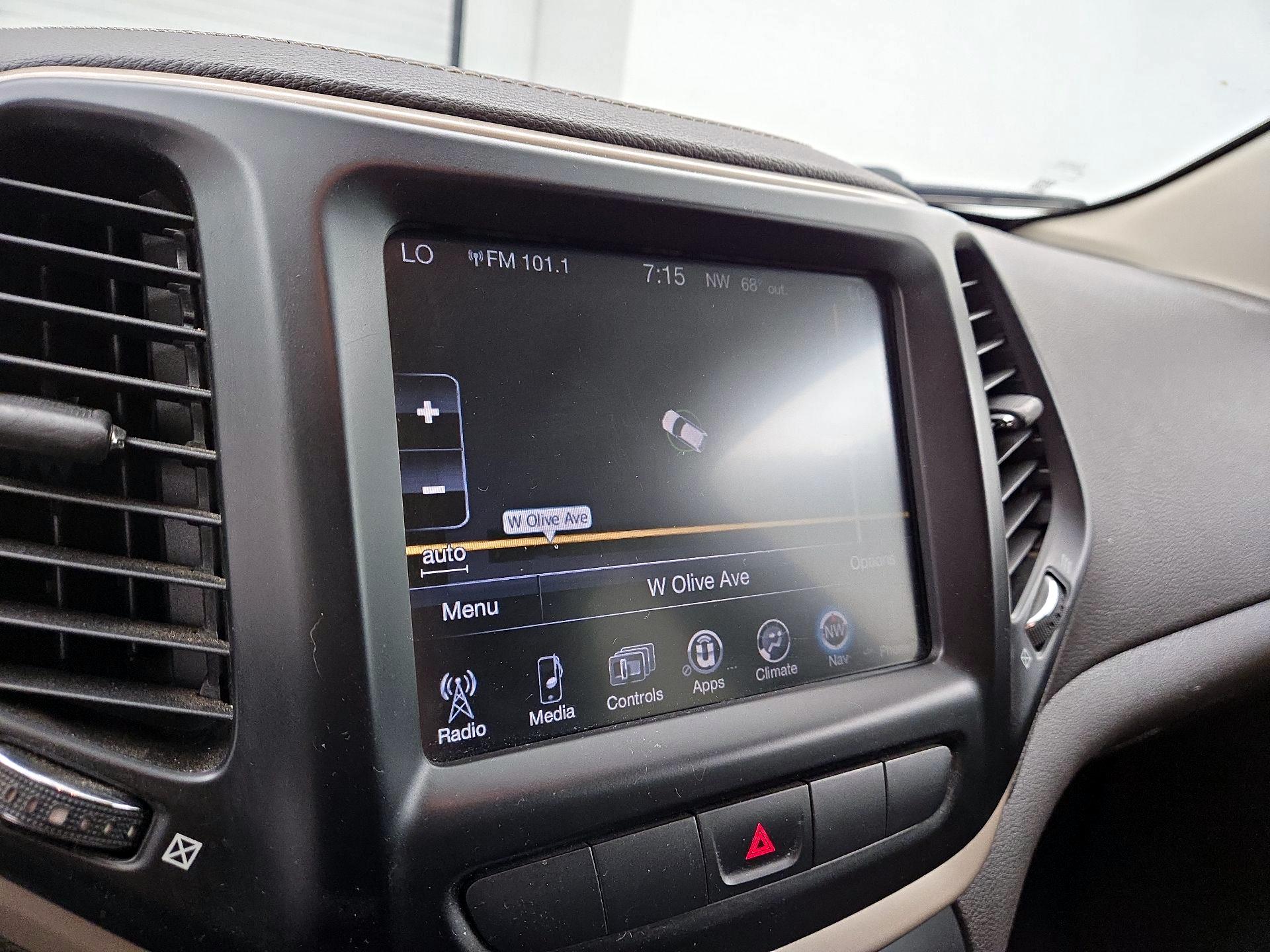 Thumbnail: 2014 Jeep Cherokee - 14