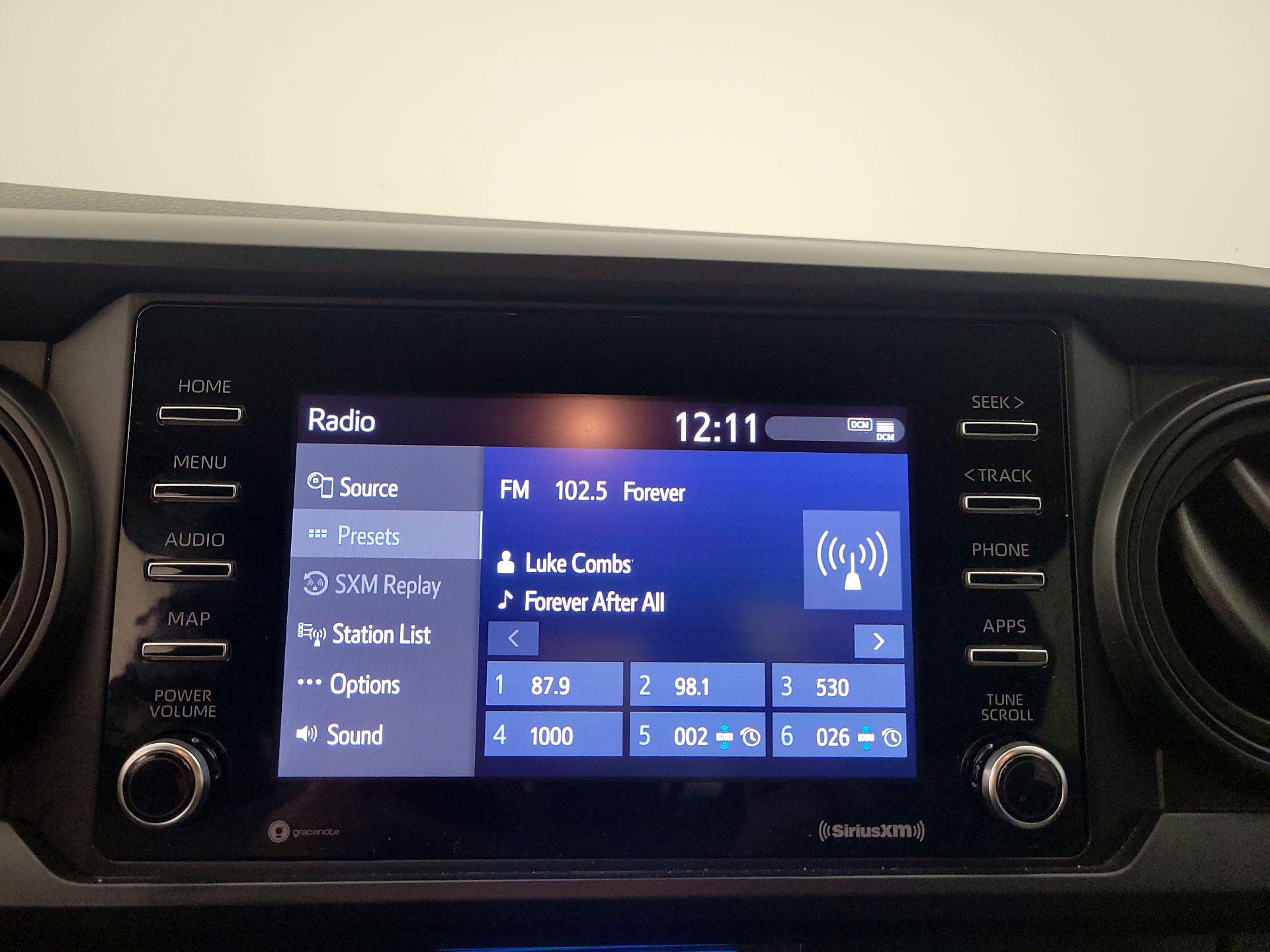 Thumbnail: 2021 Toyota Tacoma - 15