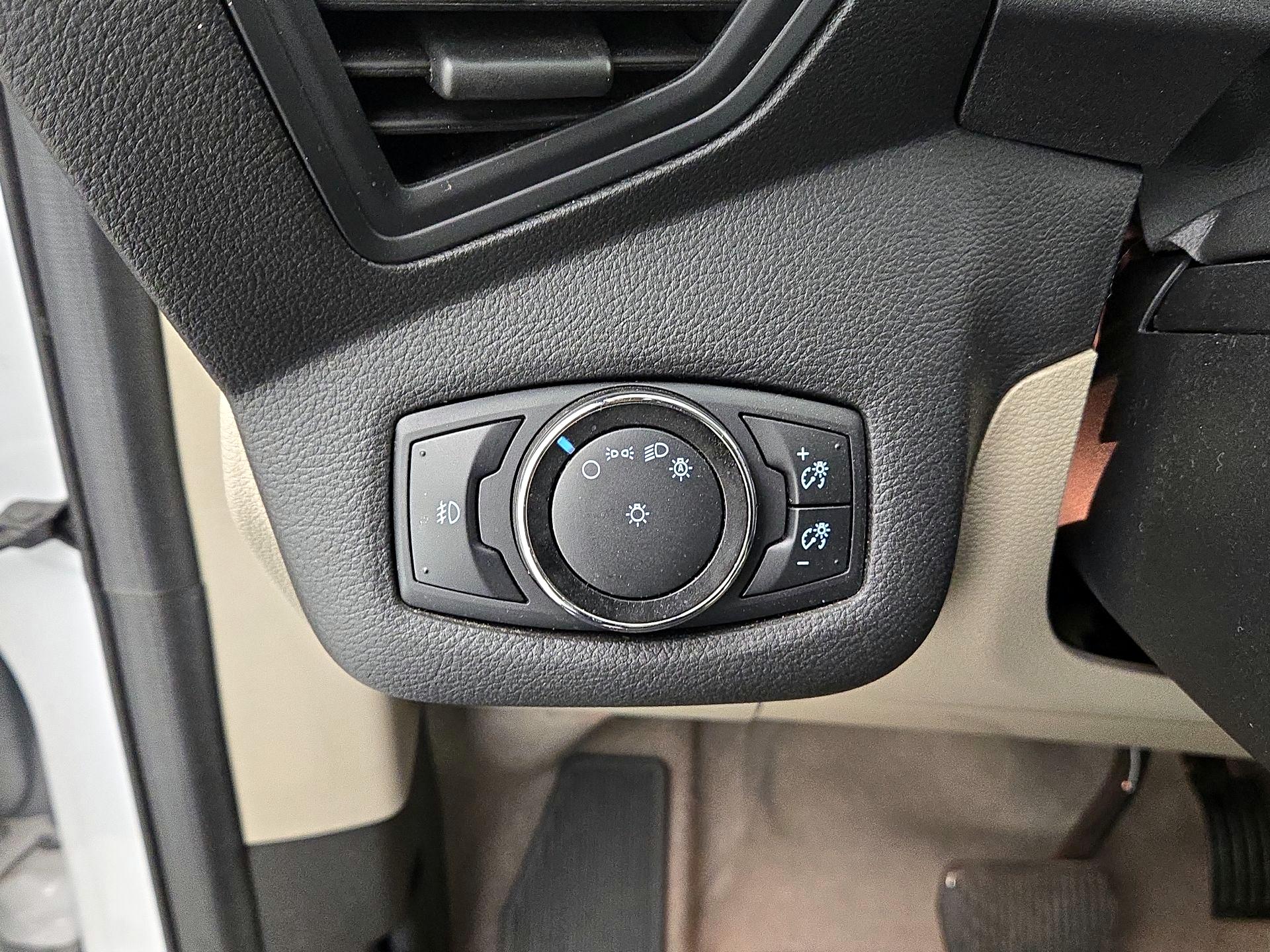 Thumbnail: 2015 Ford Escape - 13