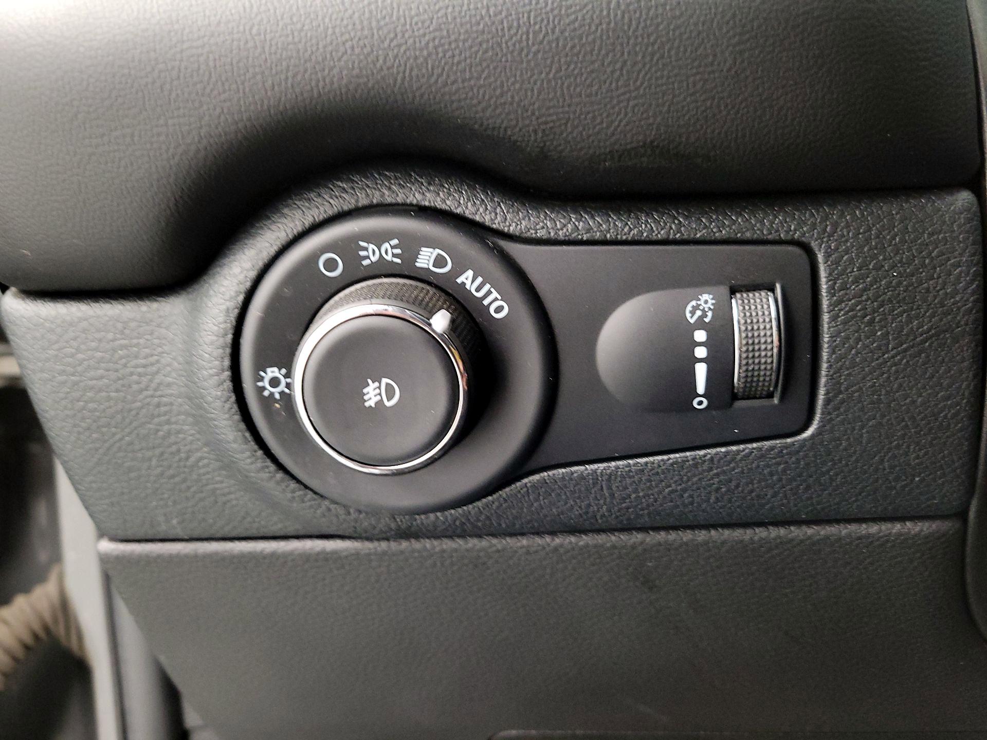 Thumbnail: 2022 Dodge Durango - 13