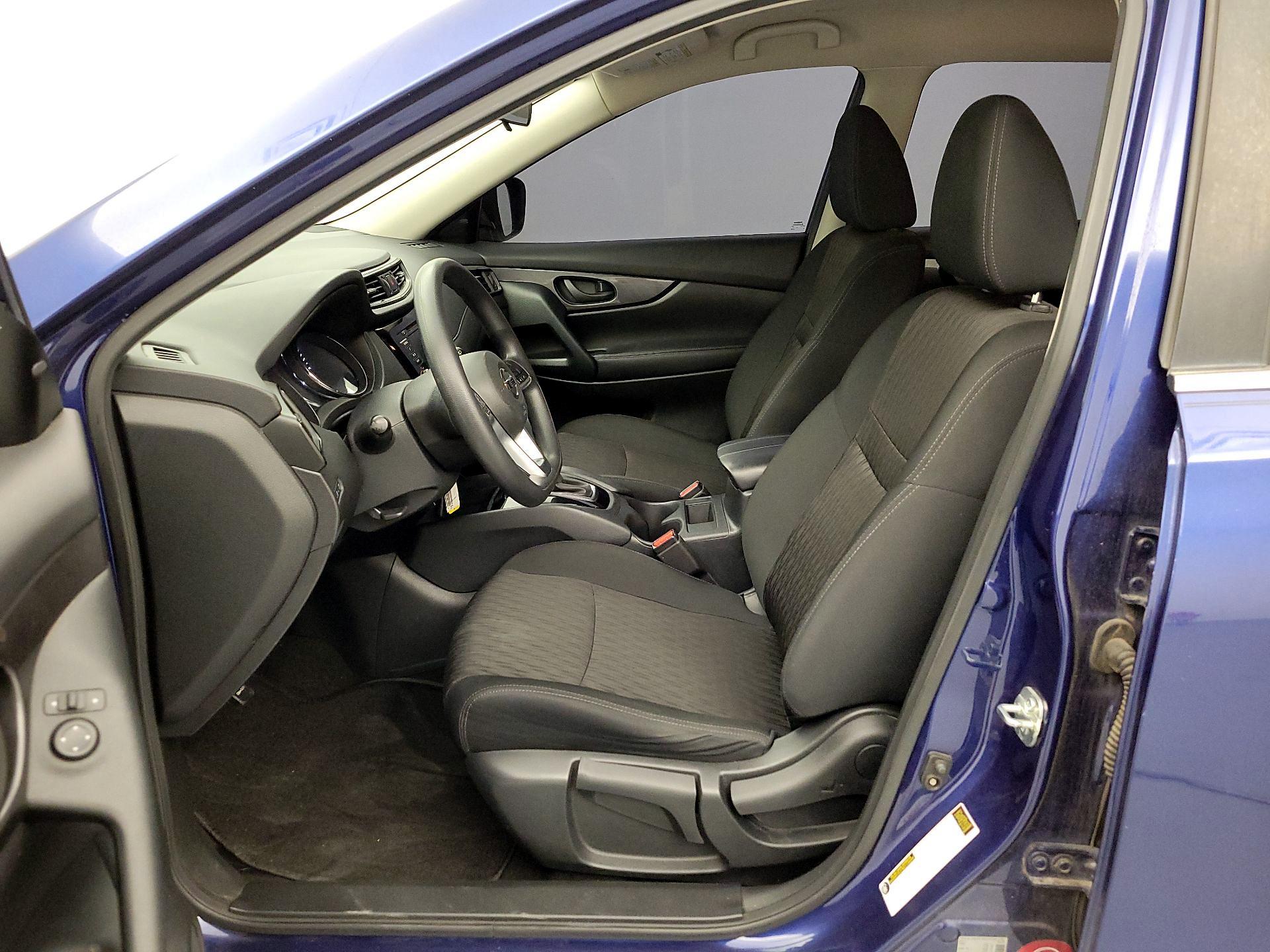 Thumbnail: 2020 Nissan Rogue - 11