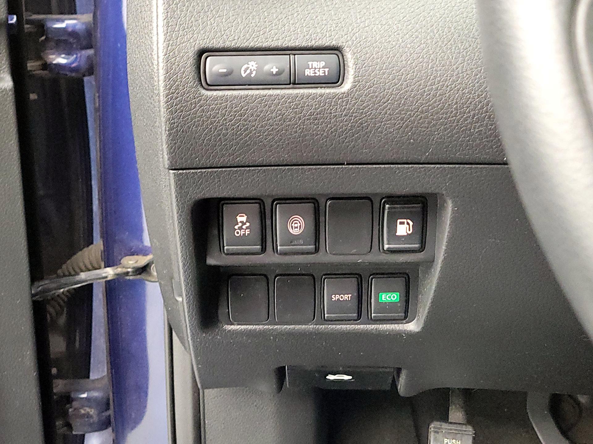 Thumbnail: 2020 Nissan Rogue - 13