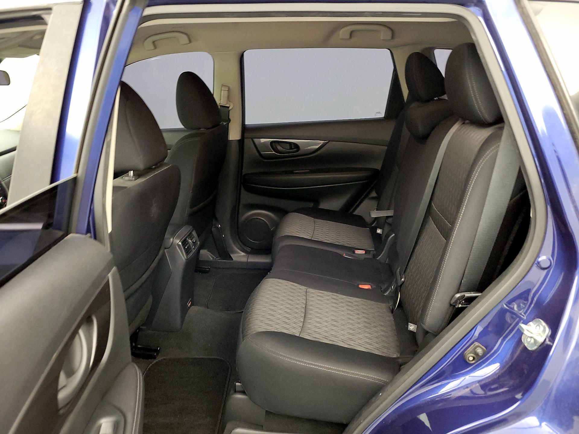 Thumbnail: 2020 Nissan Rogue - 19