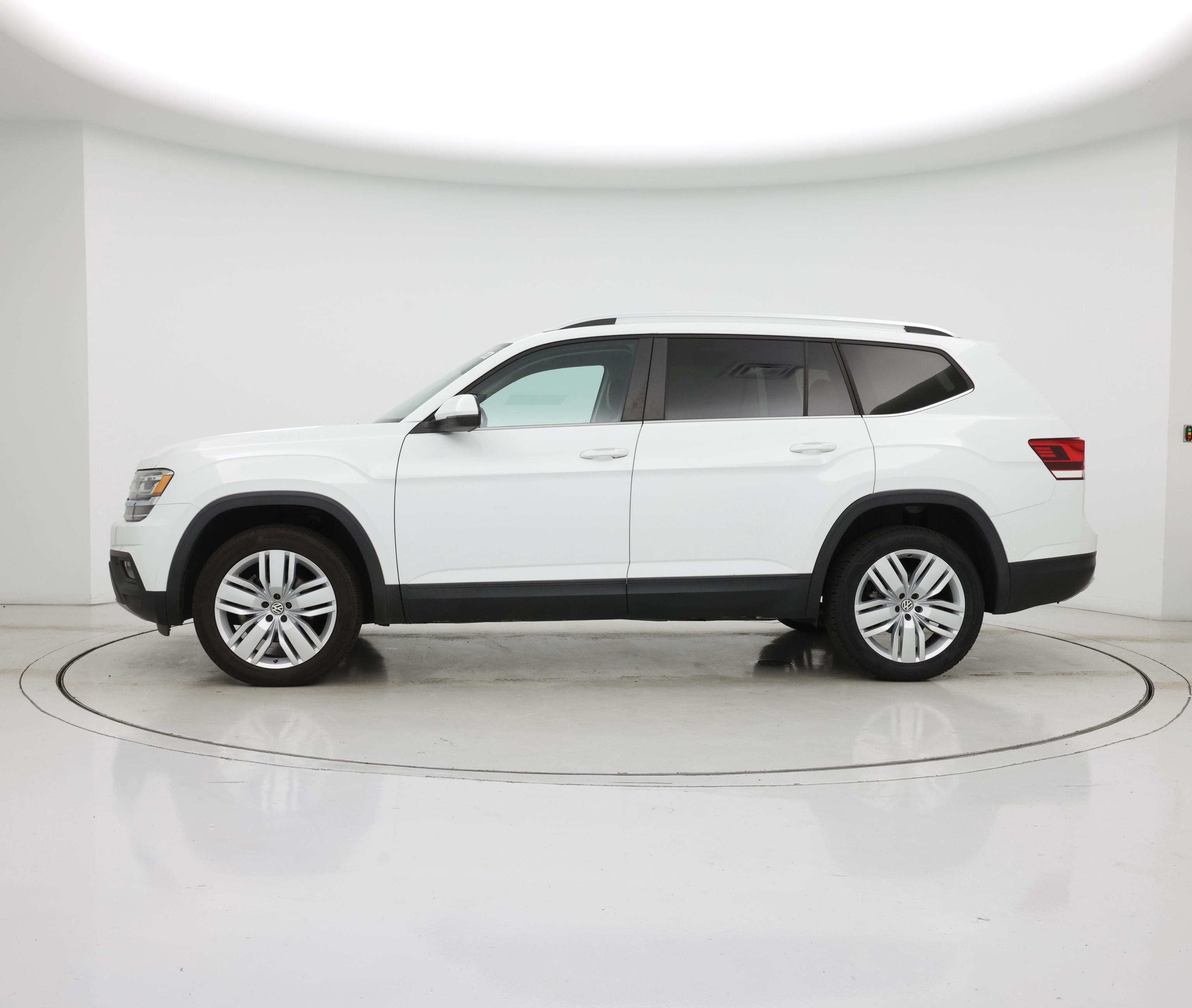 Thumbnail: 2019 Volkswagen Atlas - 3