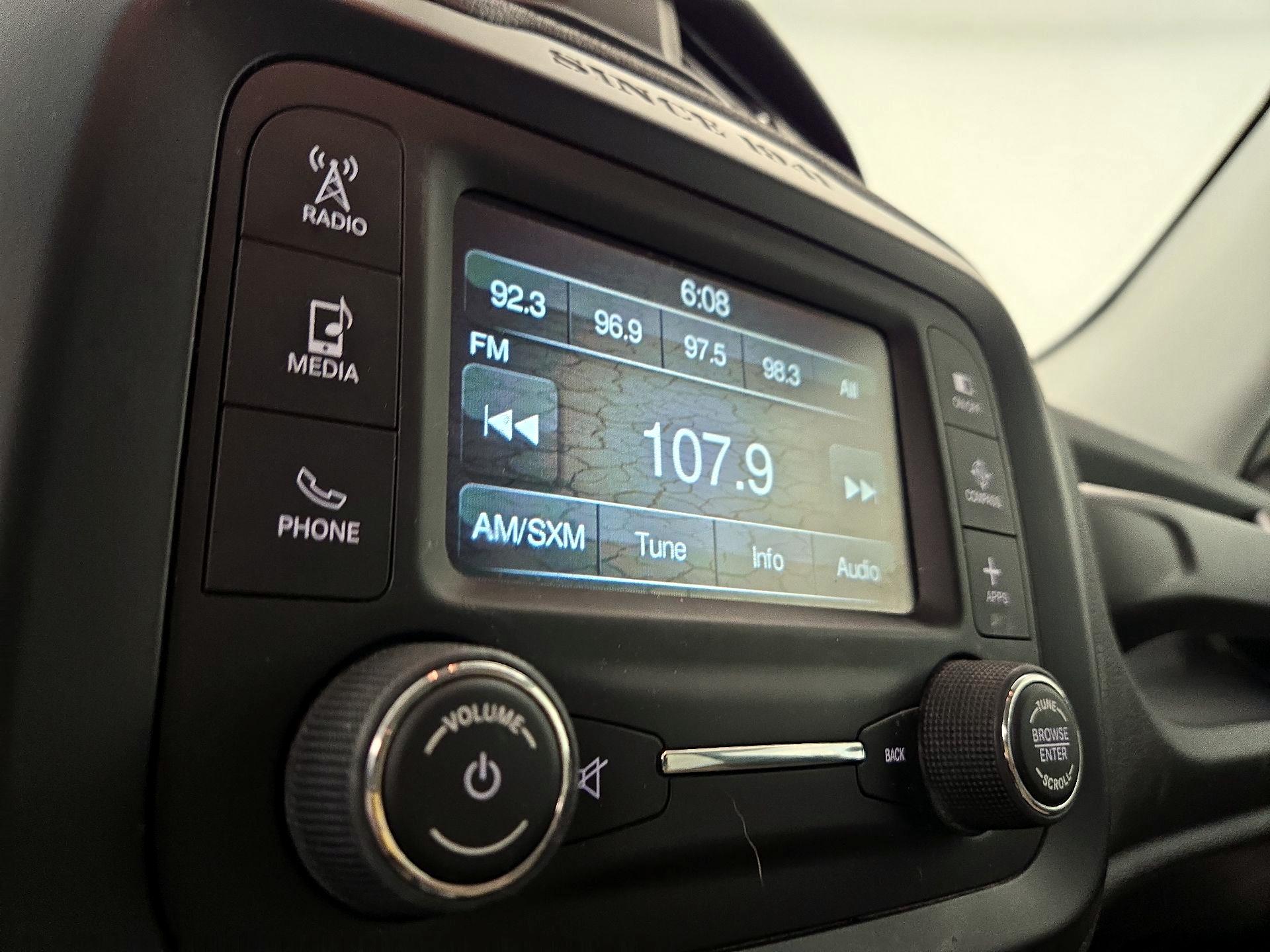 Thumbnail: 2016 Jeep Renegade - 15