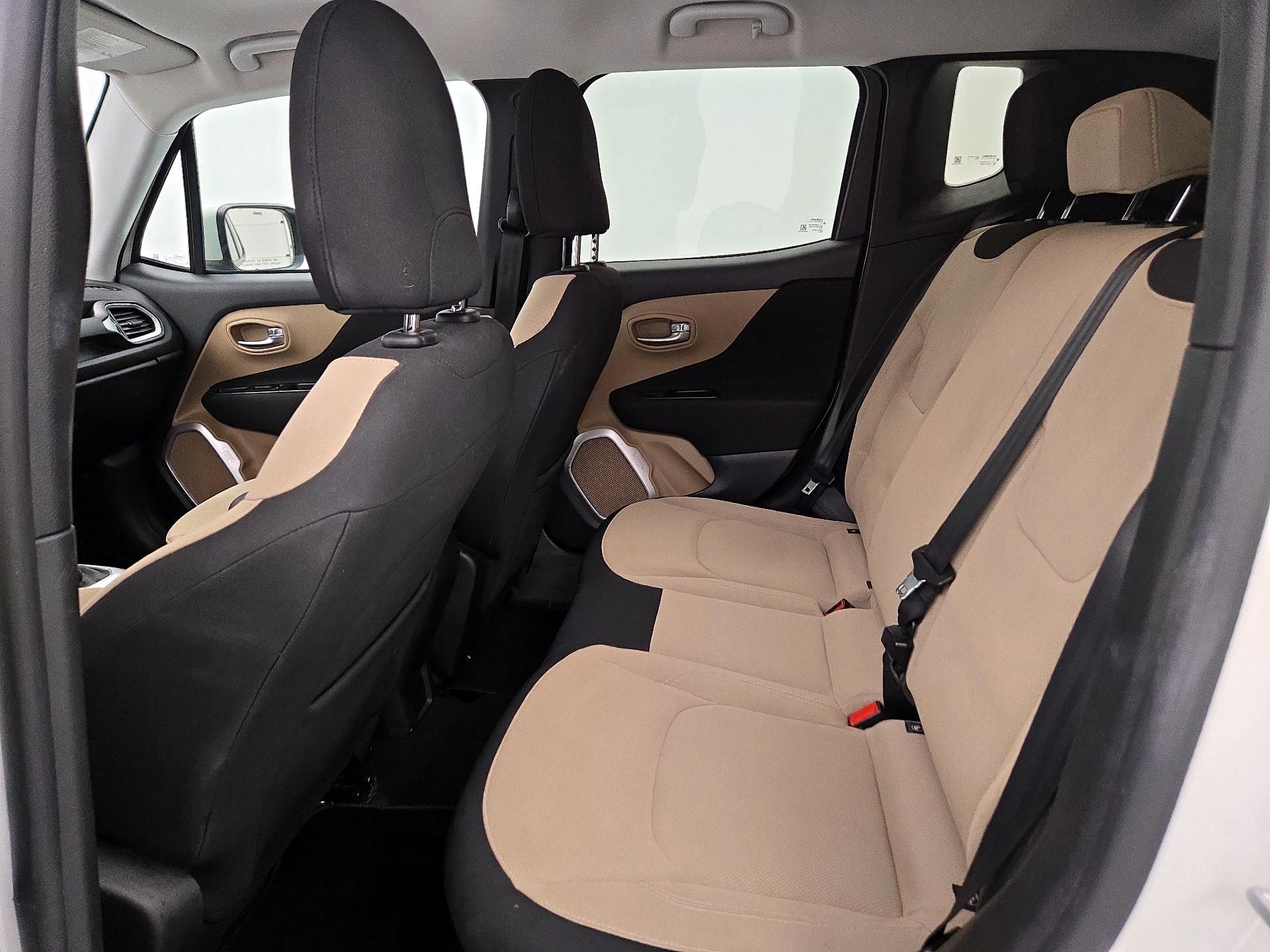 Thumbnail: 2016 Jeep Renegade - 19