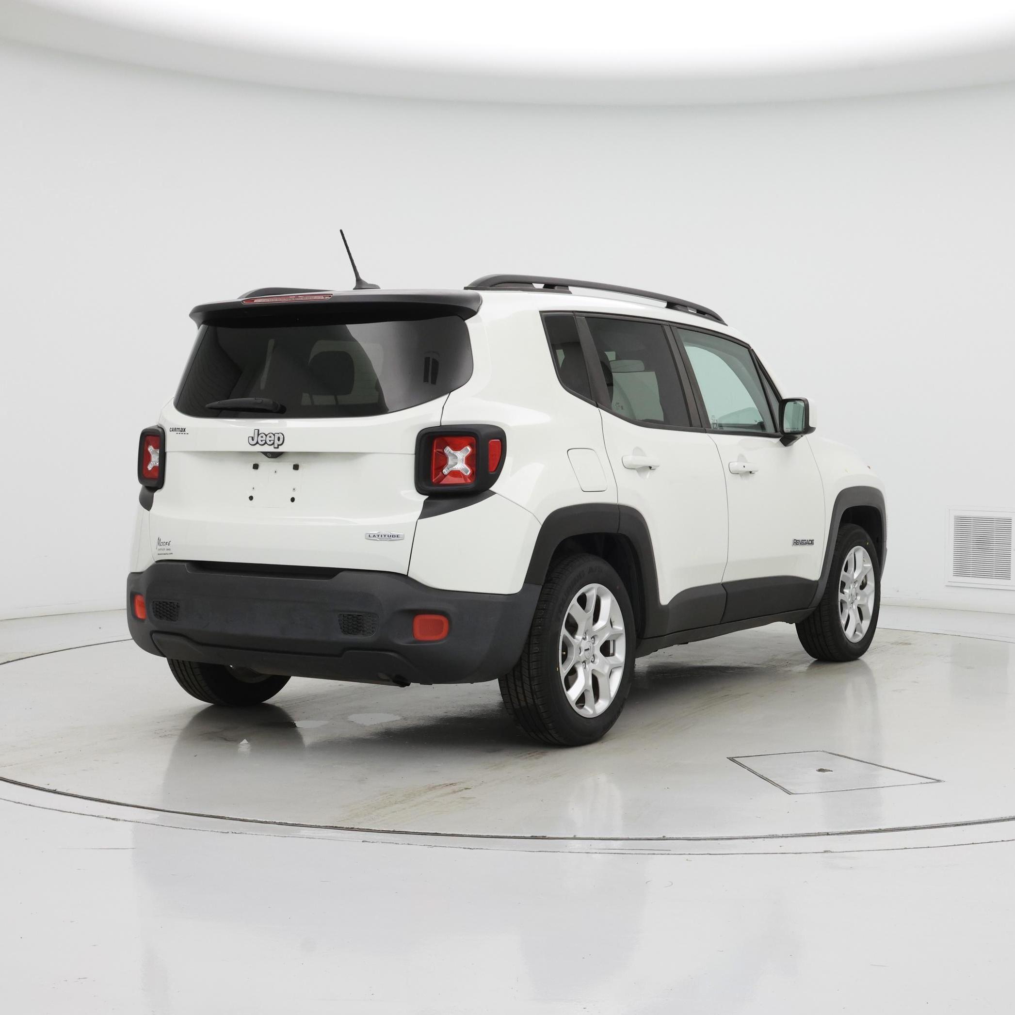 Thumbnail: 2016 Jeep Renegade - 8