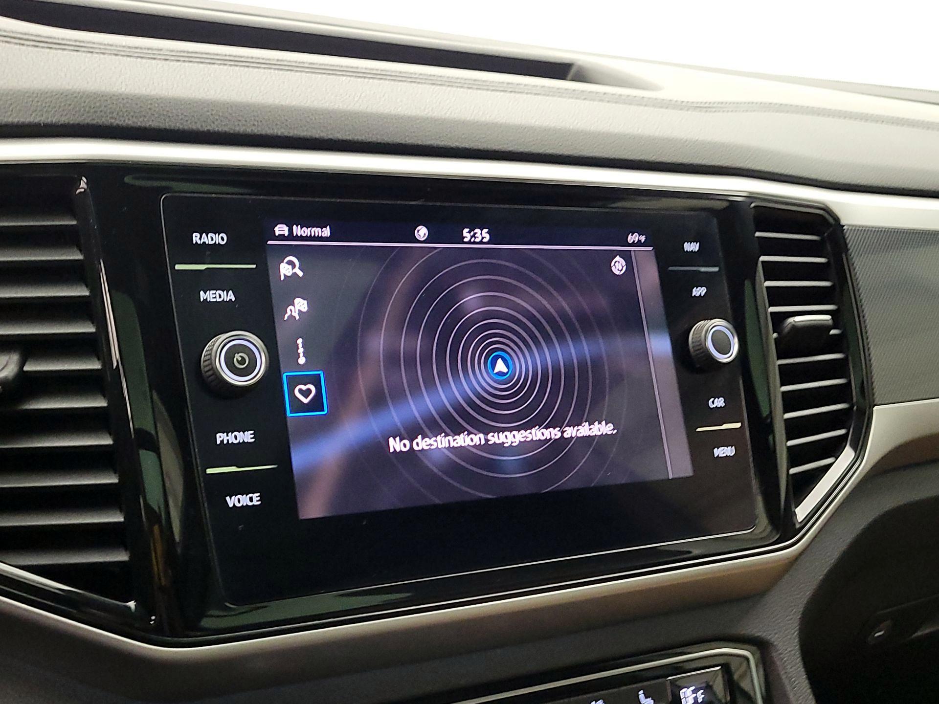 Thumbnail: 2021 Volkswagen Atlas - 14