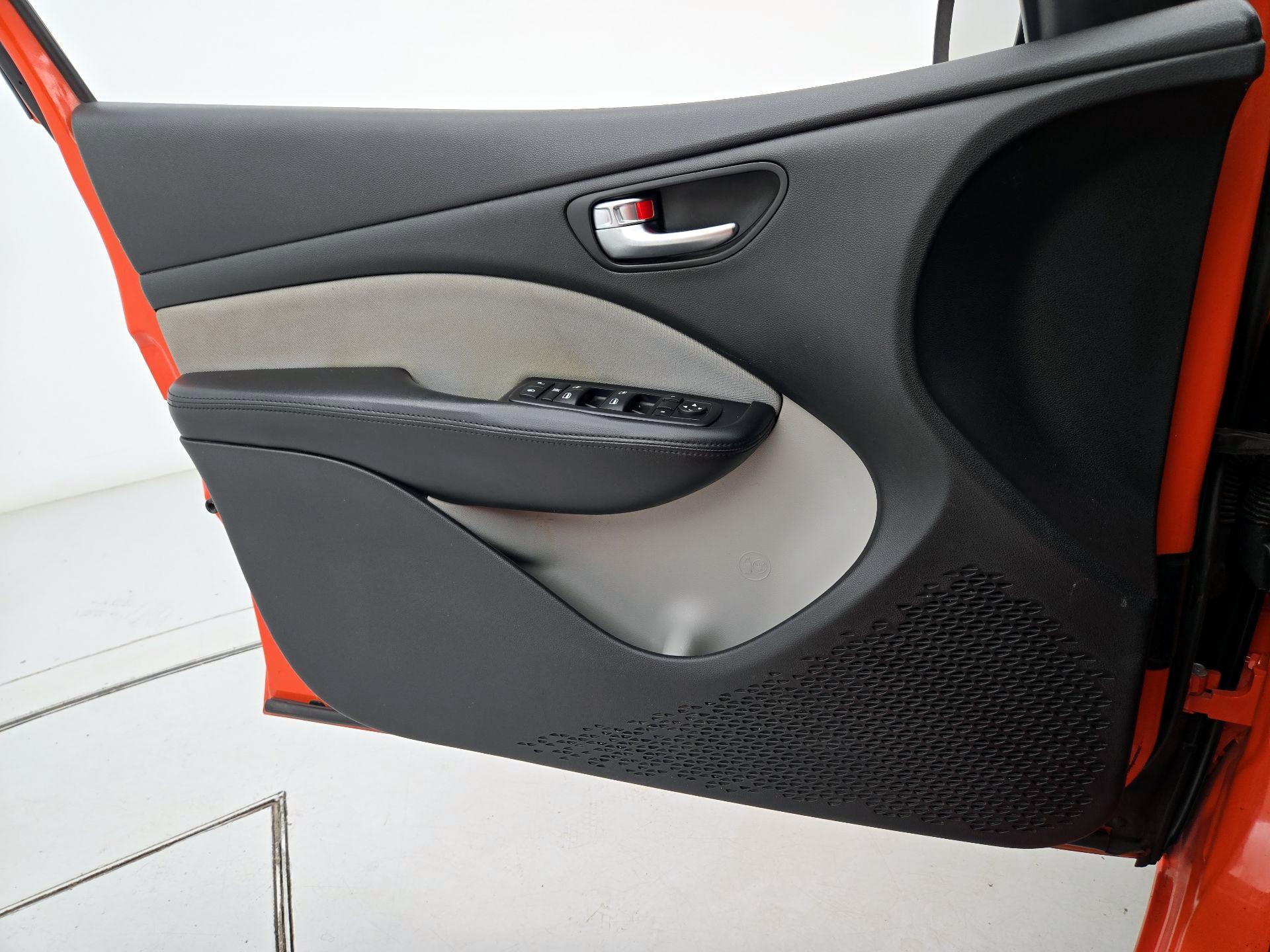 Thumbnail: 2015 Dodge Dart - 12