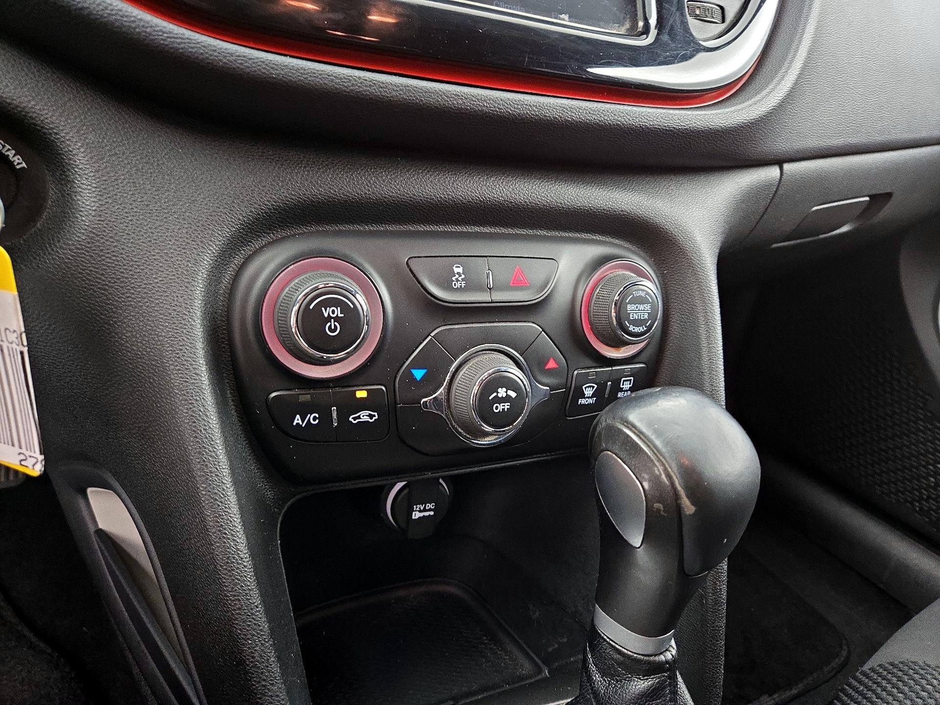 Thumbnail: 2015 Dodge Dart - 16