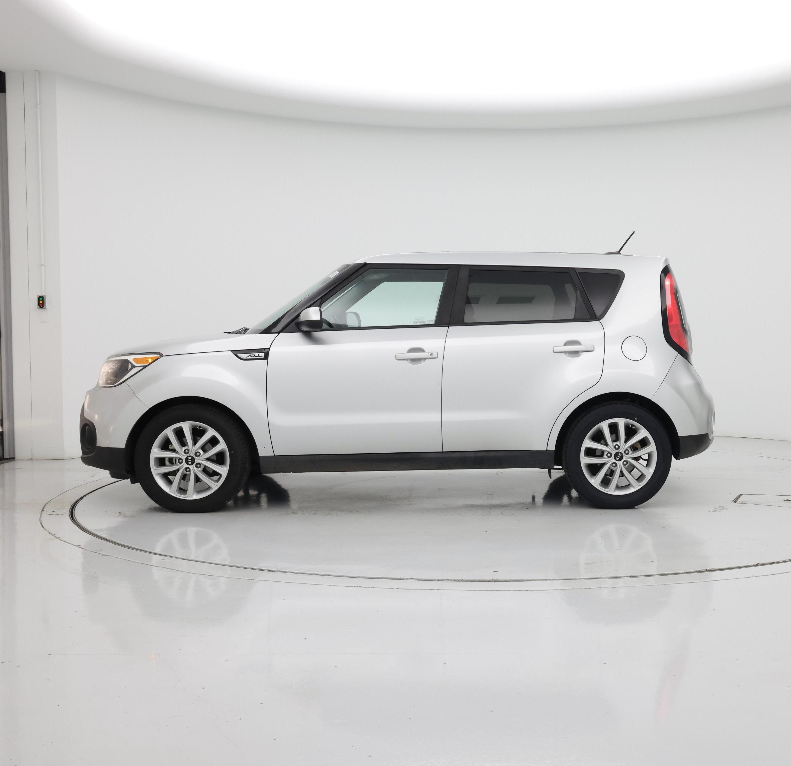 Thumbnail: 2019 Kia Soul - 3