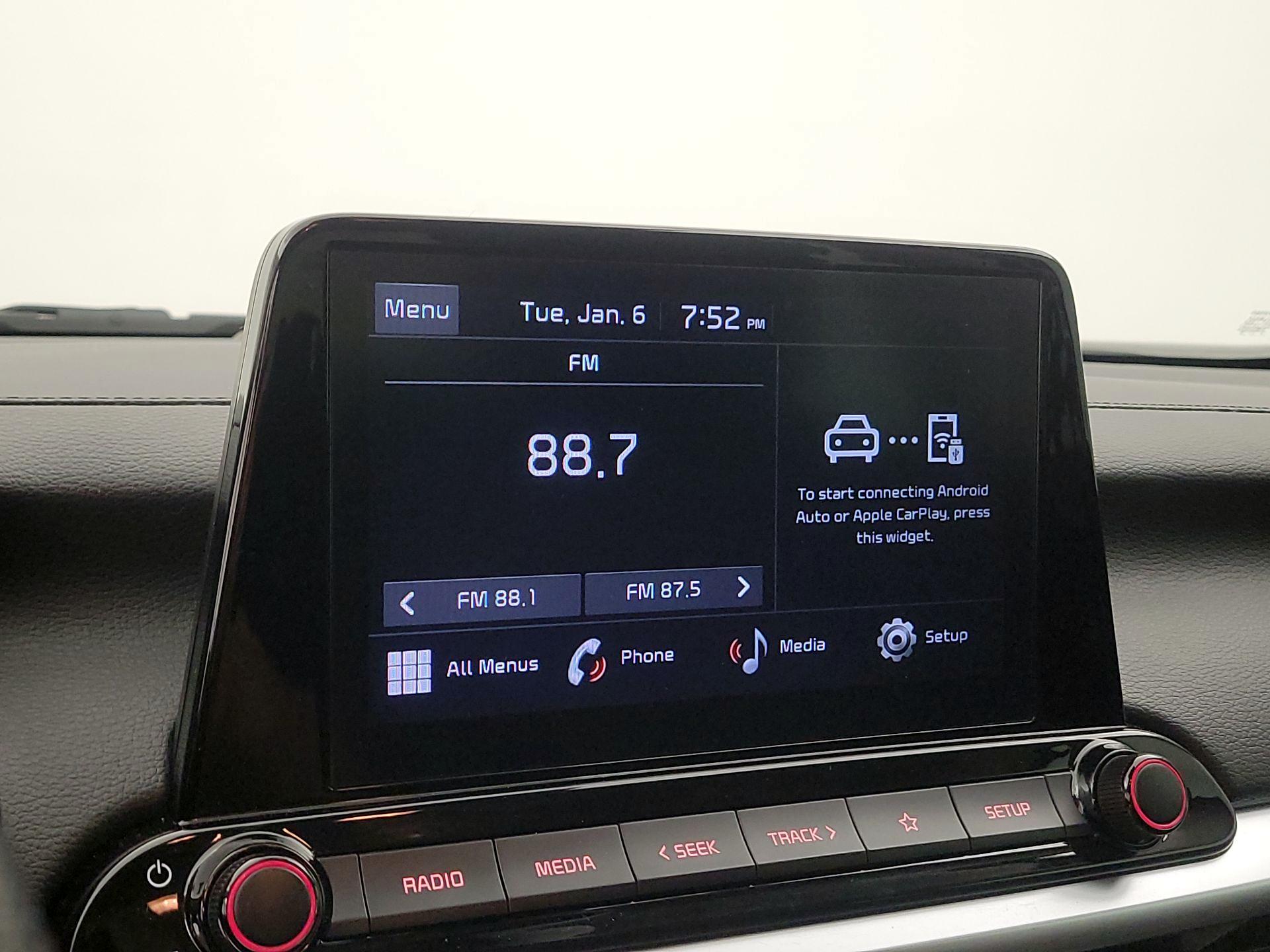 Thumbnail: 2022 Kia Forte - 15