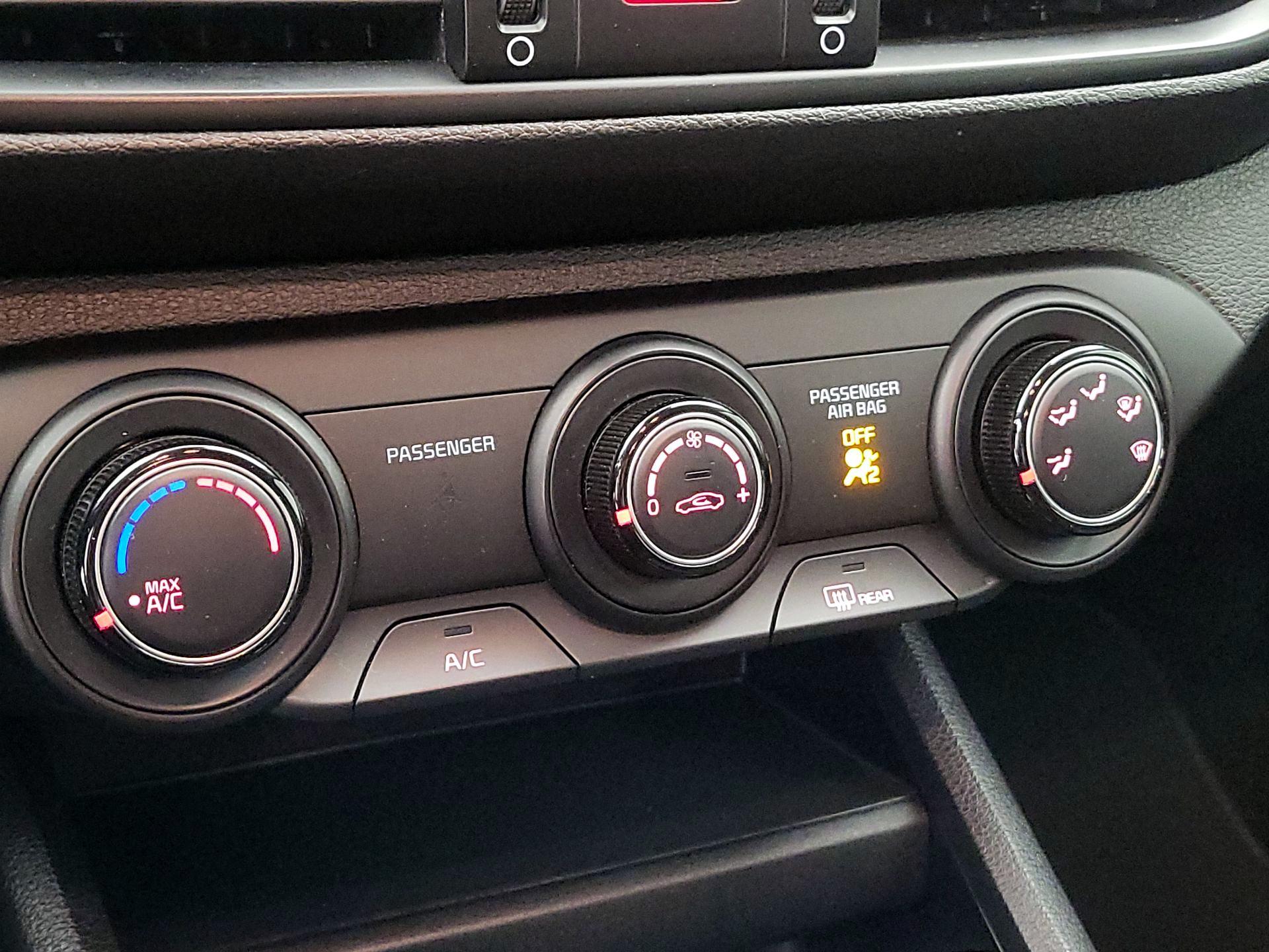 Thumbnail: 2022 Kia Forte - 16