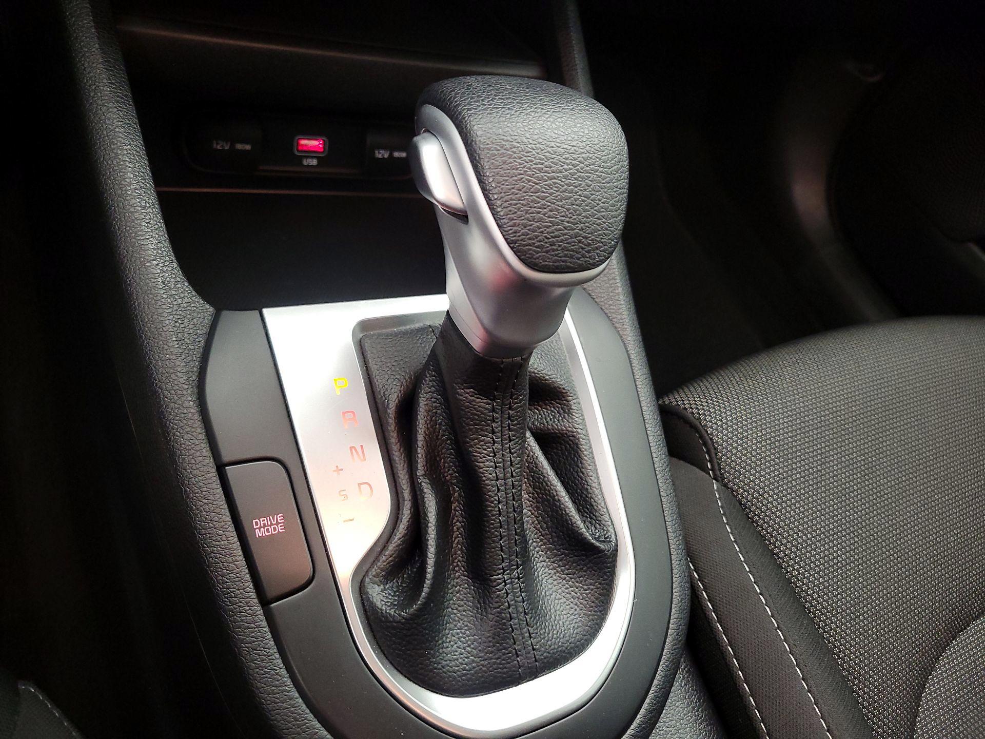 Thumbnail: 2022 Kia Forte - 17