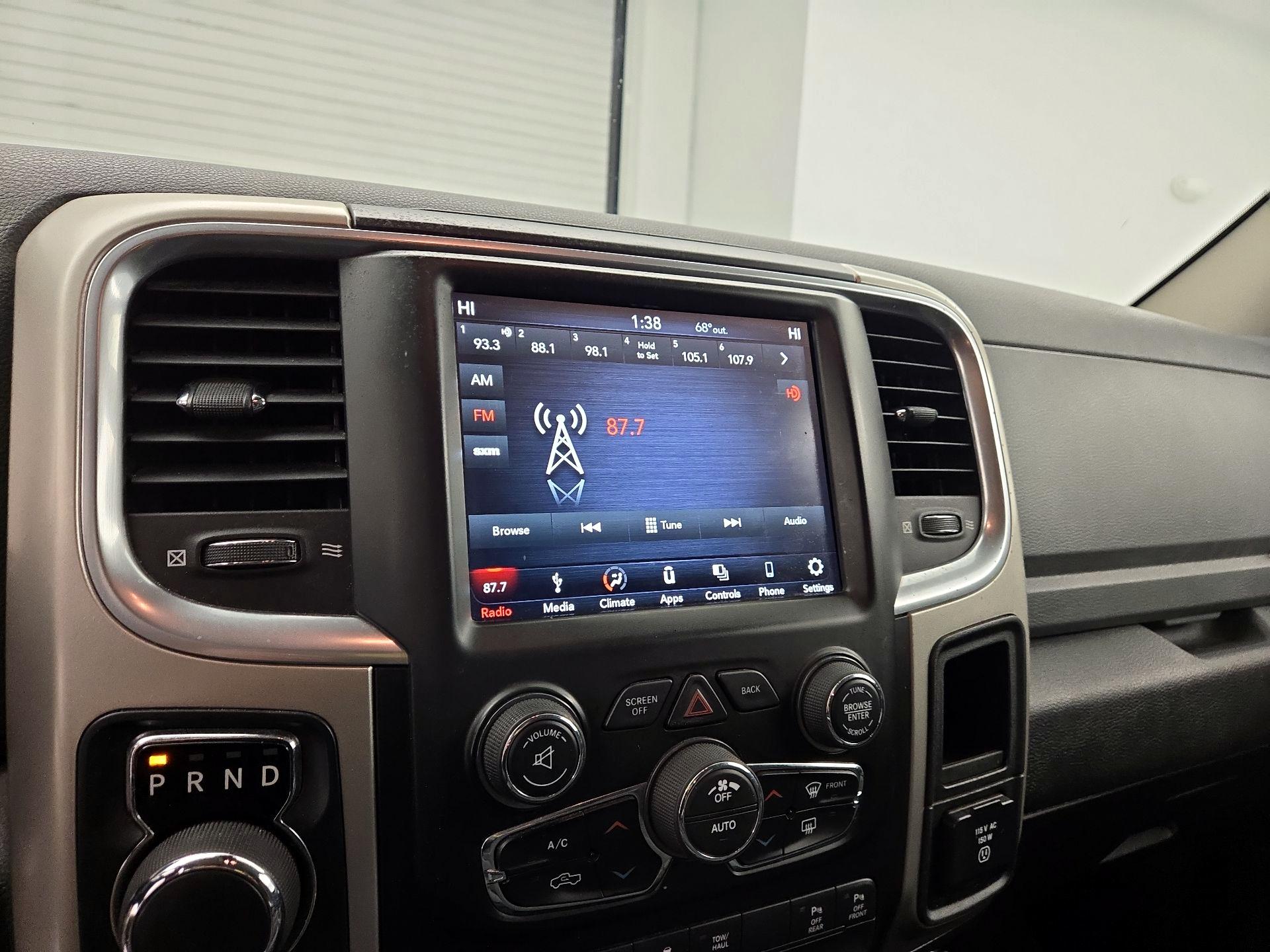 Thumbnail: 2019 RAM 1500 Classic - 15