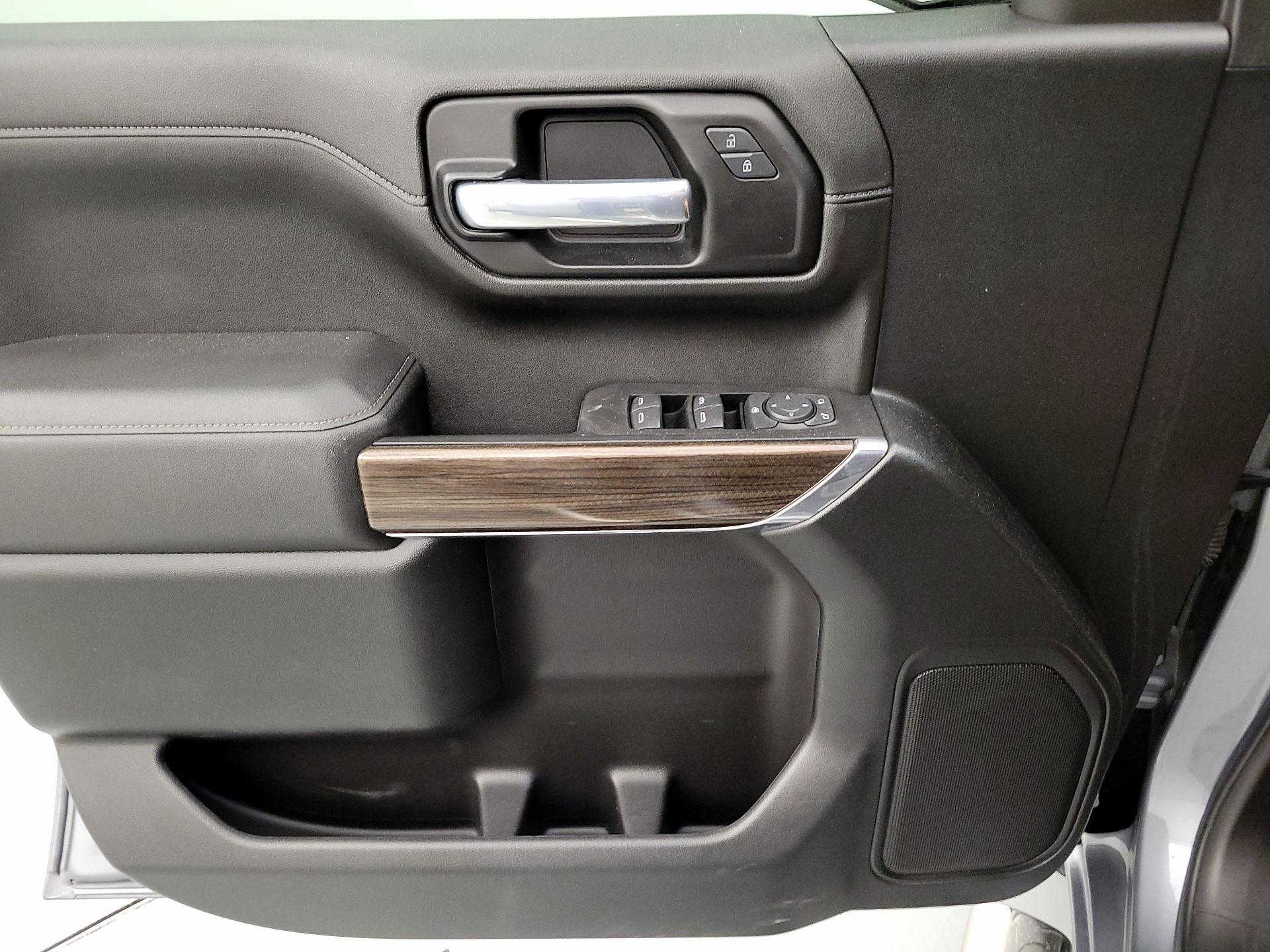 Thumbnail: 2021 Chevrolet Silverado 1500 - 12