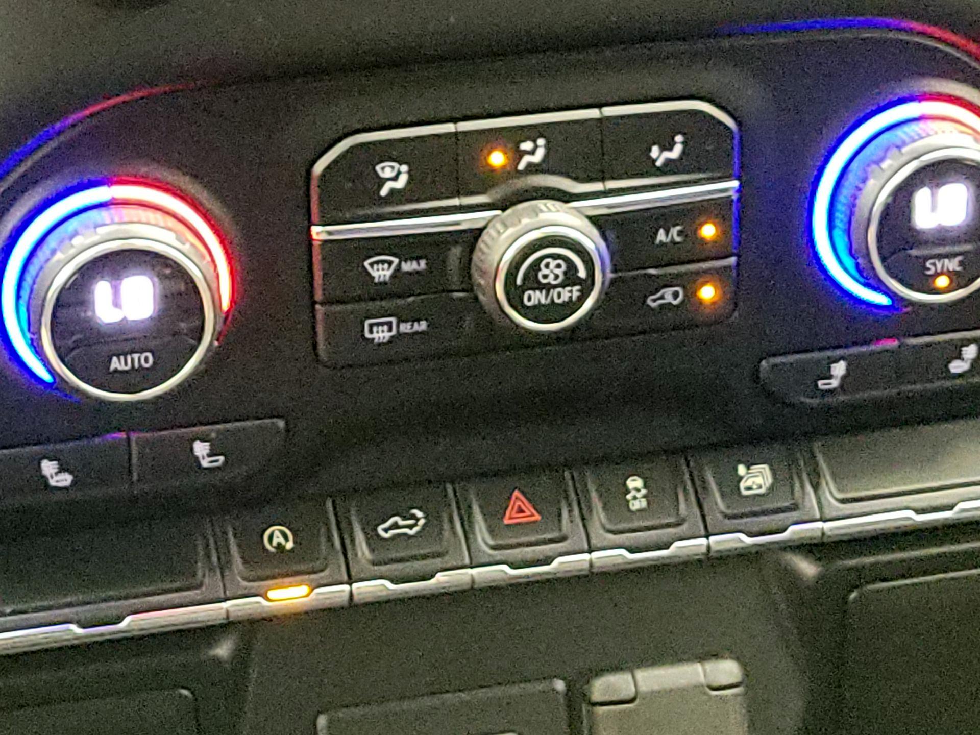 Thumbnail: 2021 Chevrolet Silverado 1500 - 16