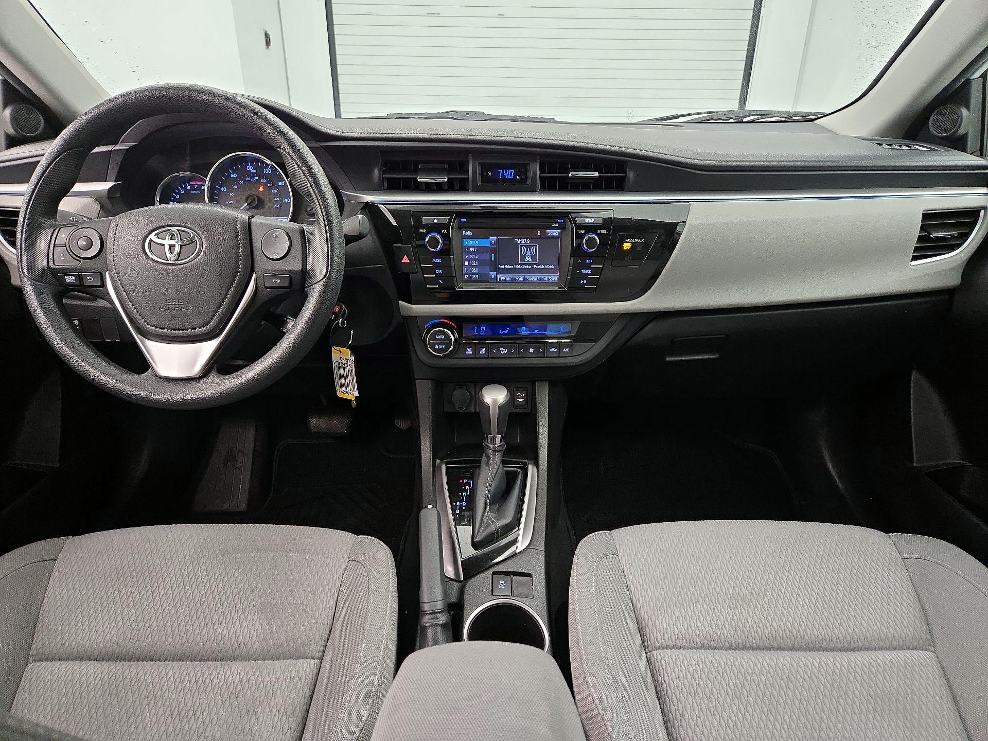 Thumbnail: 2015 Toyota Corolla - 9