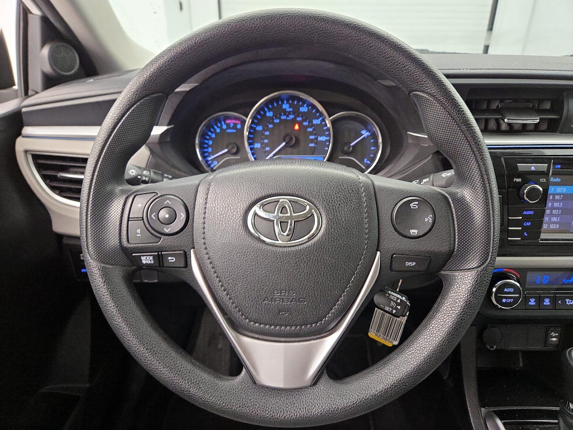 Thumbnail: 2015 Toyota Corolla - 10
