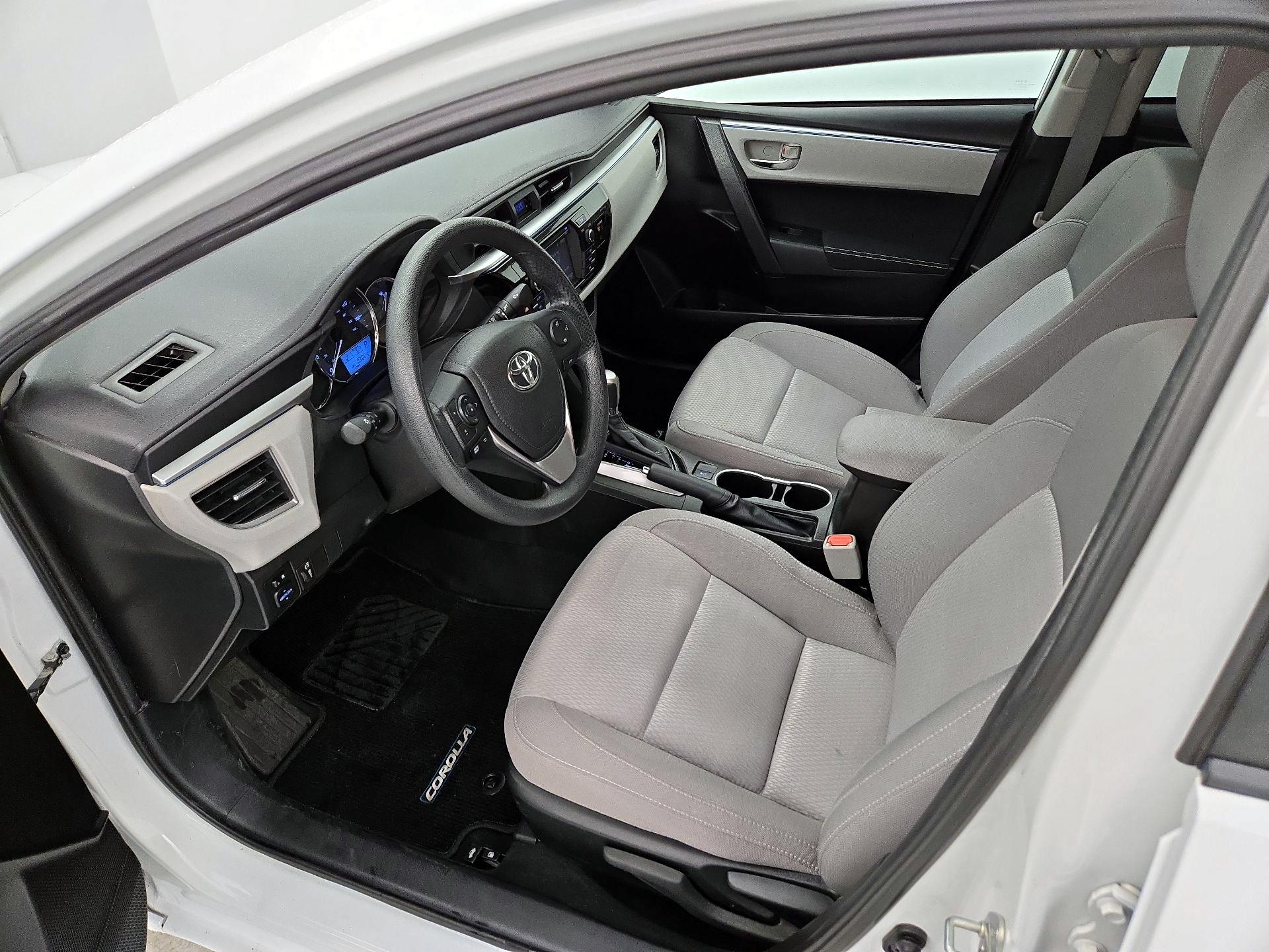 Thumbnail: 2015 Toyota Corolla - 11