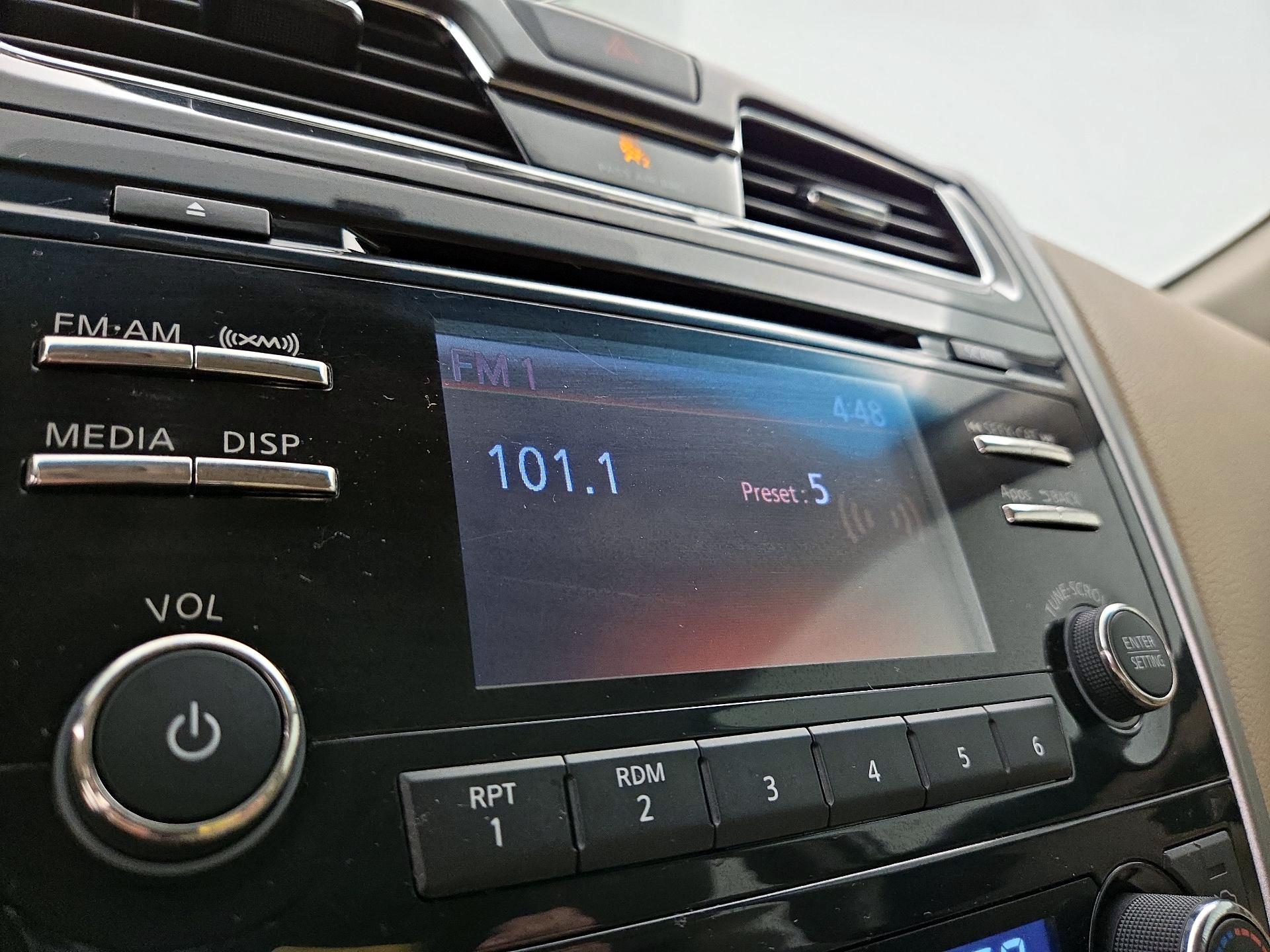 Thumbnail: 2015 Nissan Altima - 15