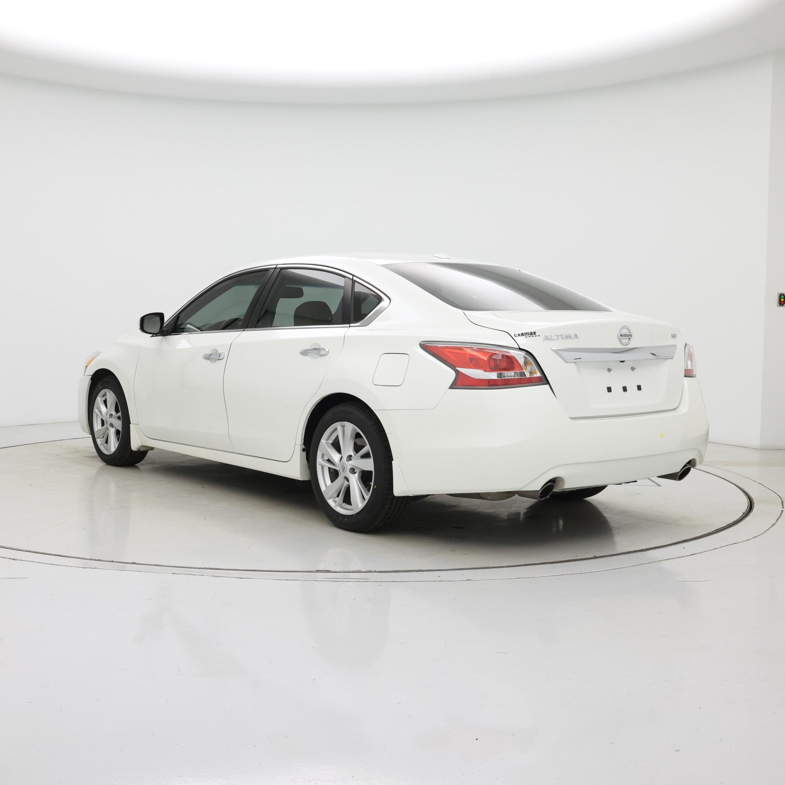 Thumbnail: 2015 Nissan Altima - 2