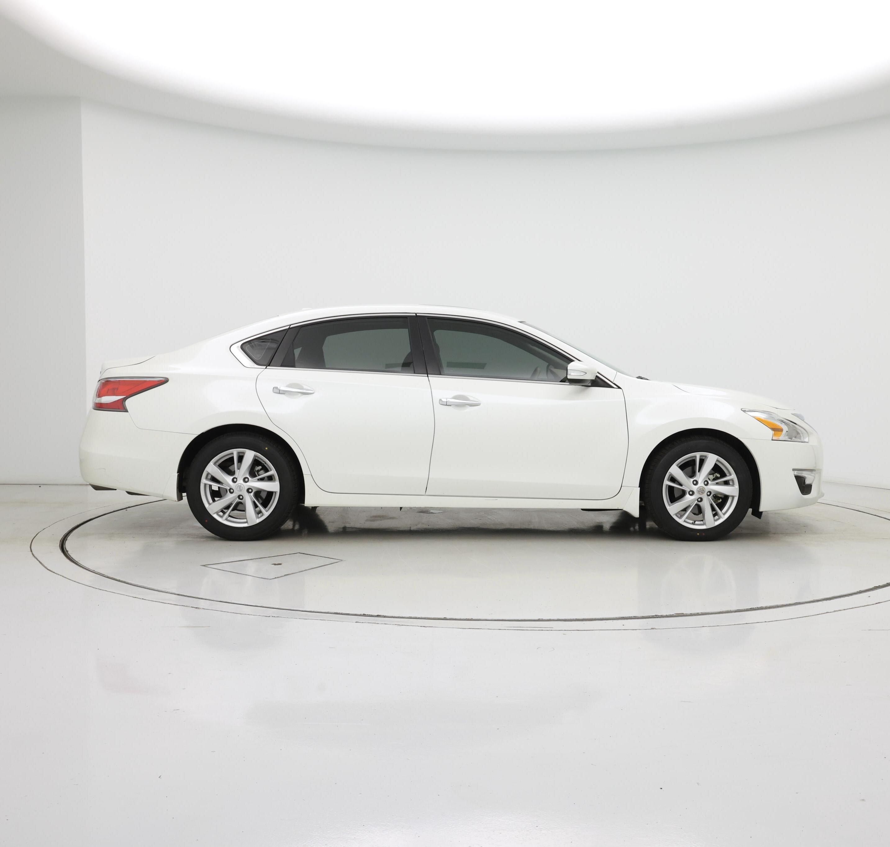 Thumbnail: 2015 Nissan Altima - 7