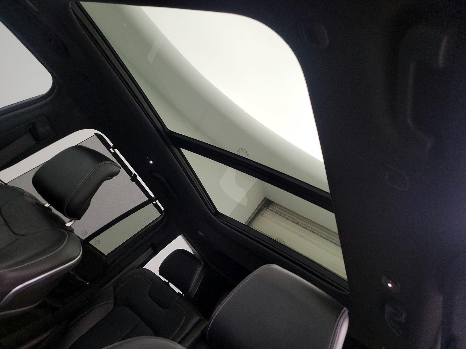 2023 Jeep Grand Cherokee Overland 4xe - Photo 21