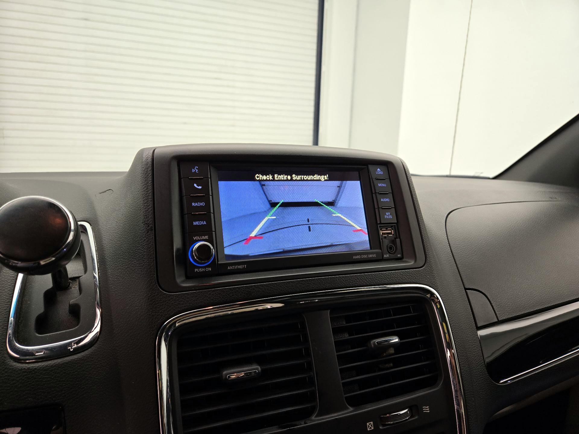 Thumbnail: 2017 Dodge Grand Caravan - 14