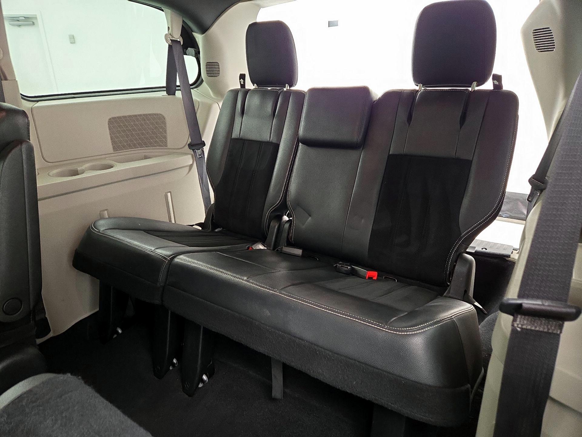 Thumbnail: 2017 Dodge Grand Caravan - 20