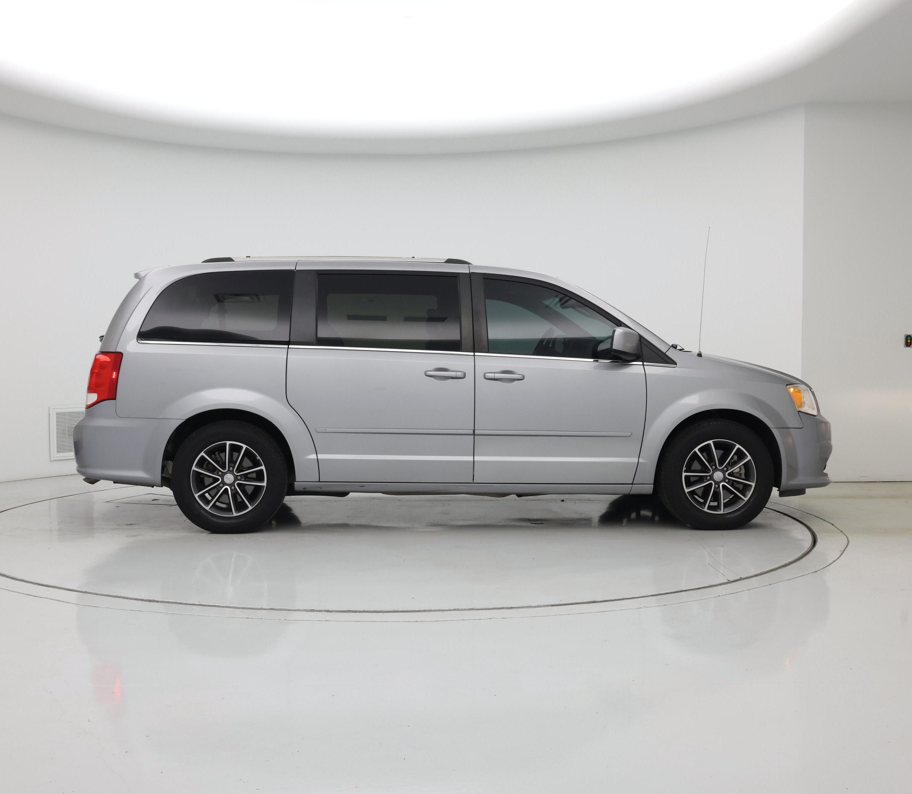 Thumbnail: 2017 Dodge Grand Caravan - 7