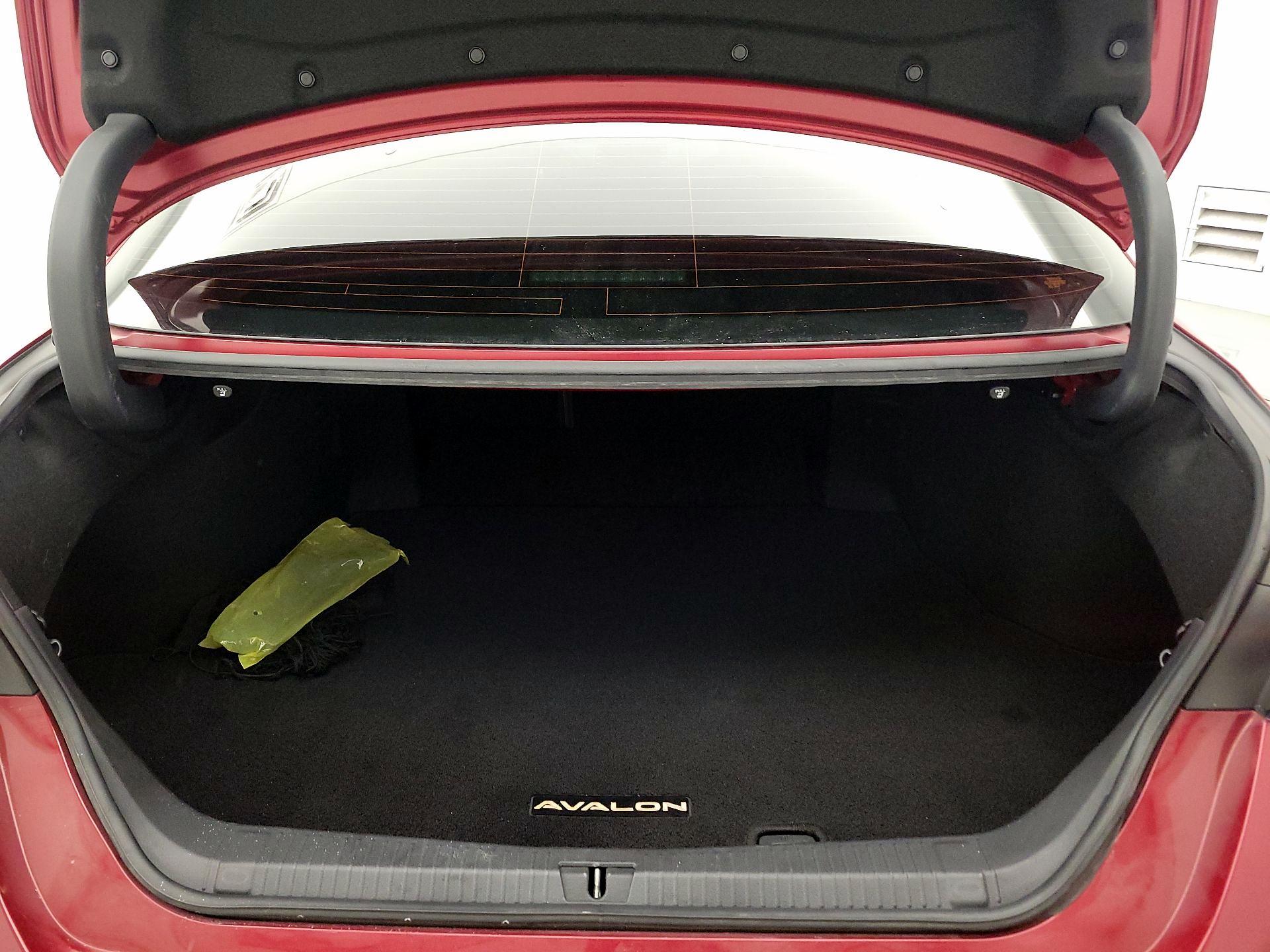 Thumbnail: 2022 Toyota Avalon - 20