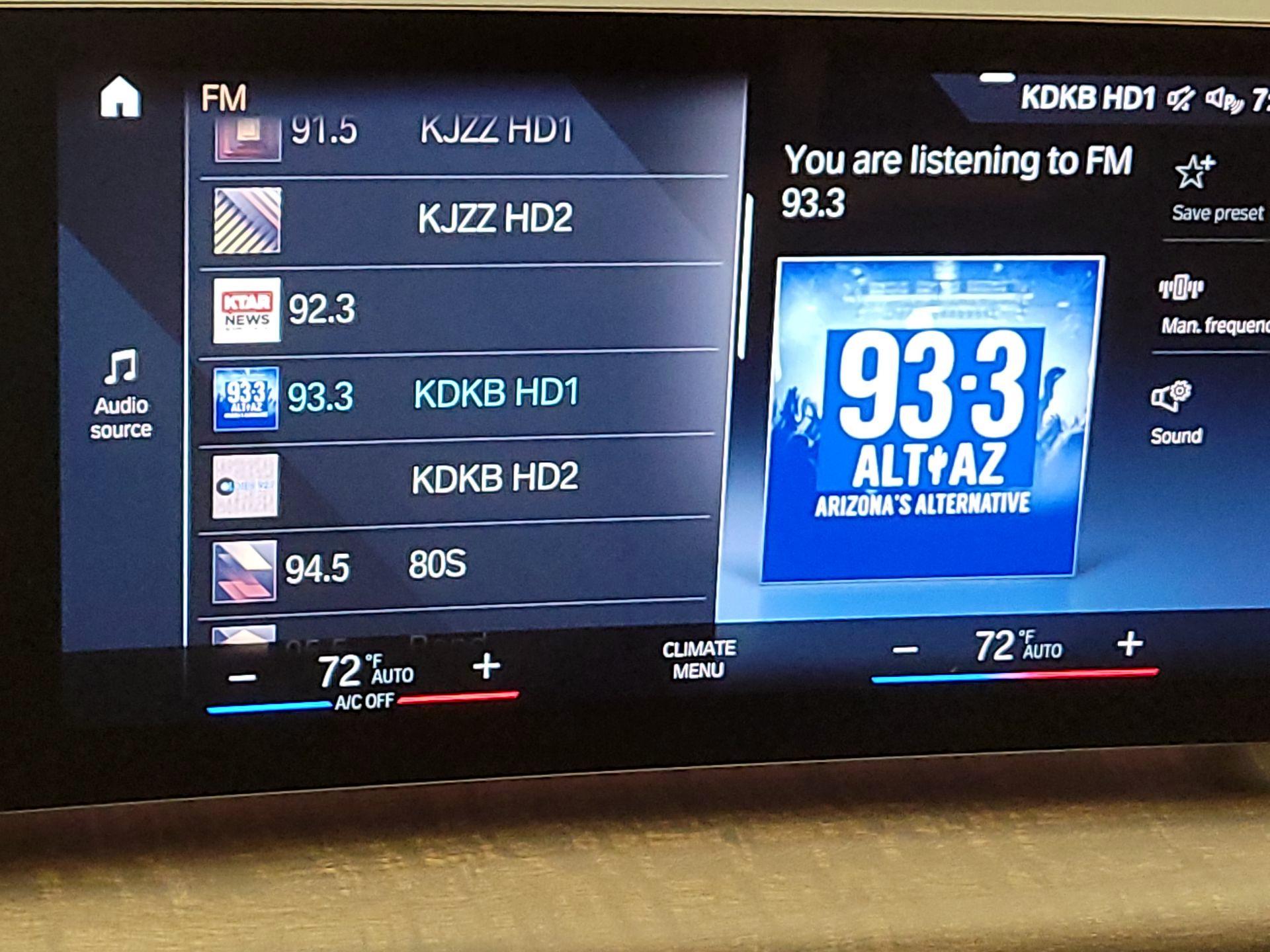 Thumbnail: 2023 BMW X1 - 16