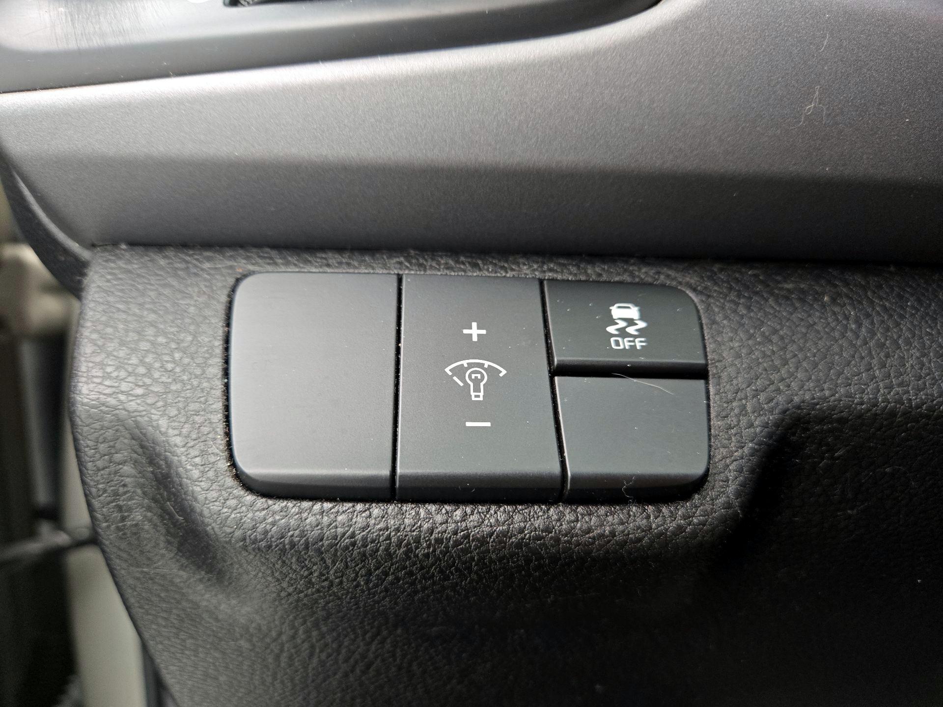 Thumbnail: 2018 Kia Rio - 13